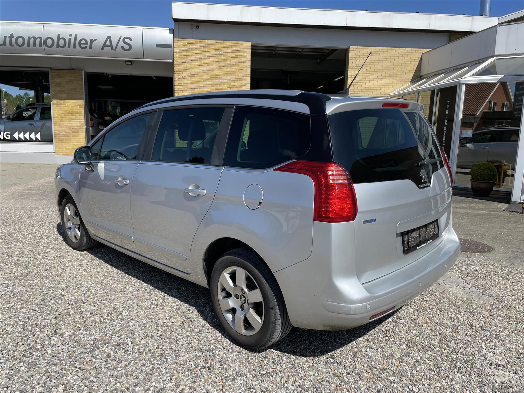 Billede af Peugeot 5008 1,6 BlueHDi Style 120HK Van 6g