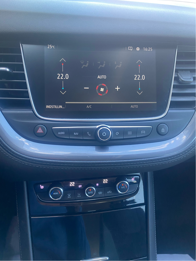 Billede af Opel Grandland X 1,6 PHEV  Plugin-hybrid Ultimate 225HK 5d 8g Aut.
