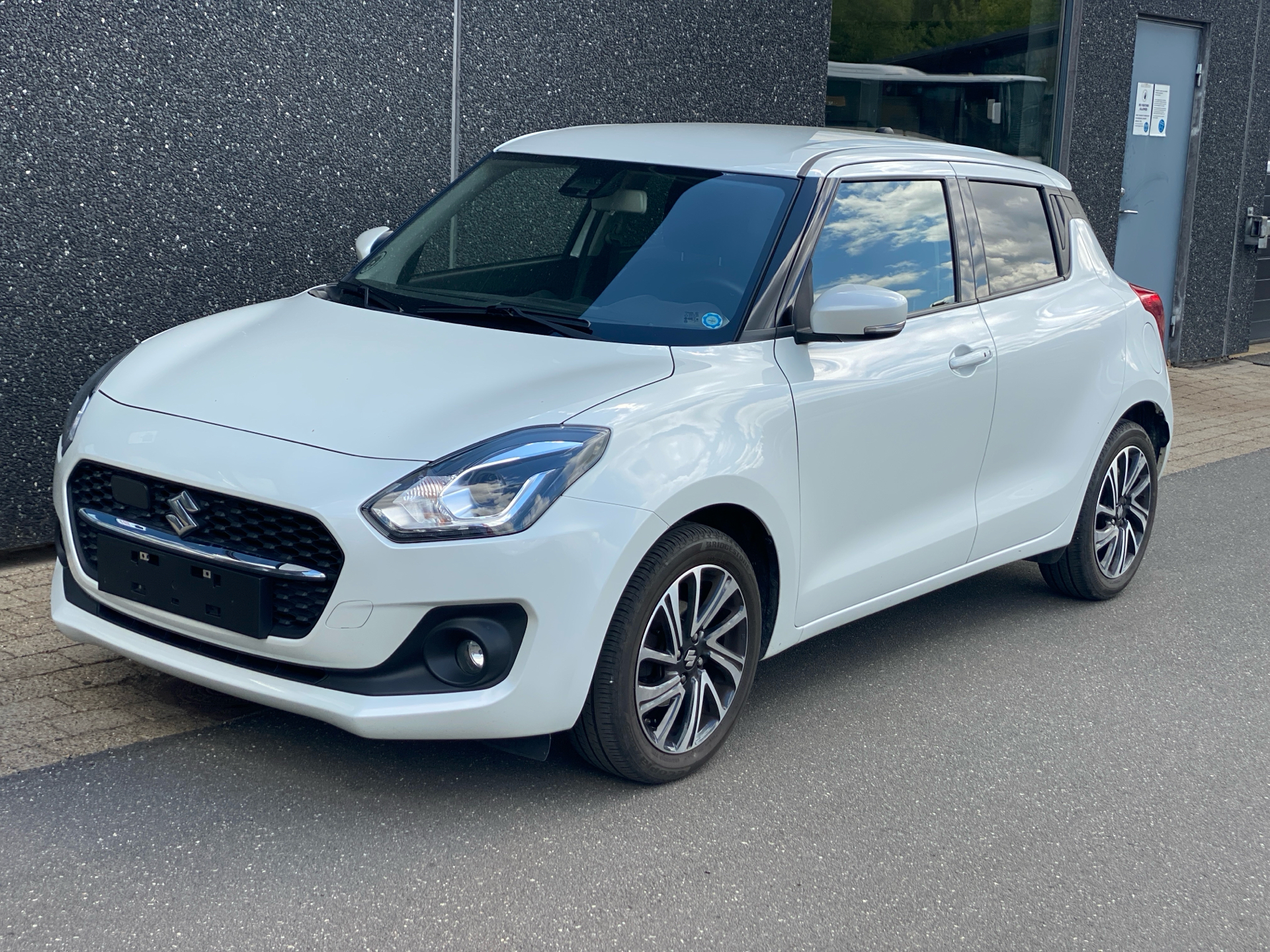 Billede af Suzuki Swift 1,2 Dualjet  Mild hybrid Exclusive AEB 83HK 5d