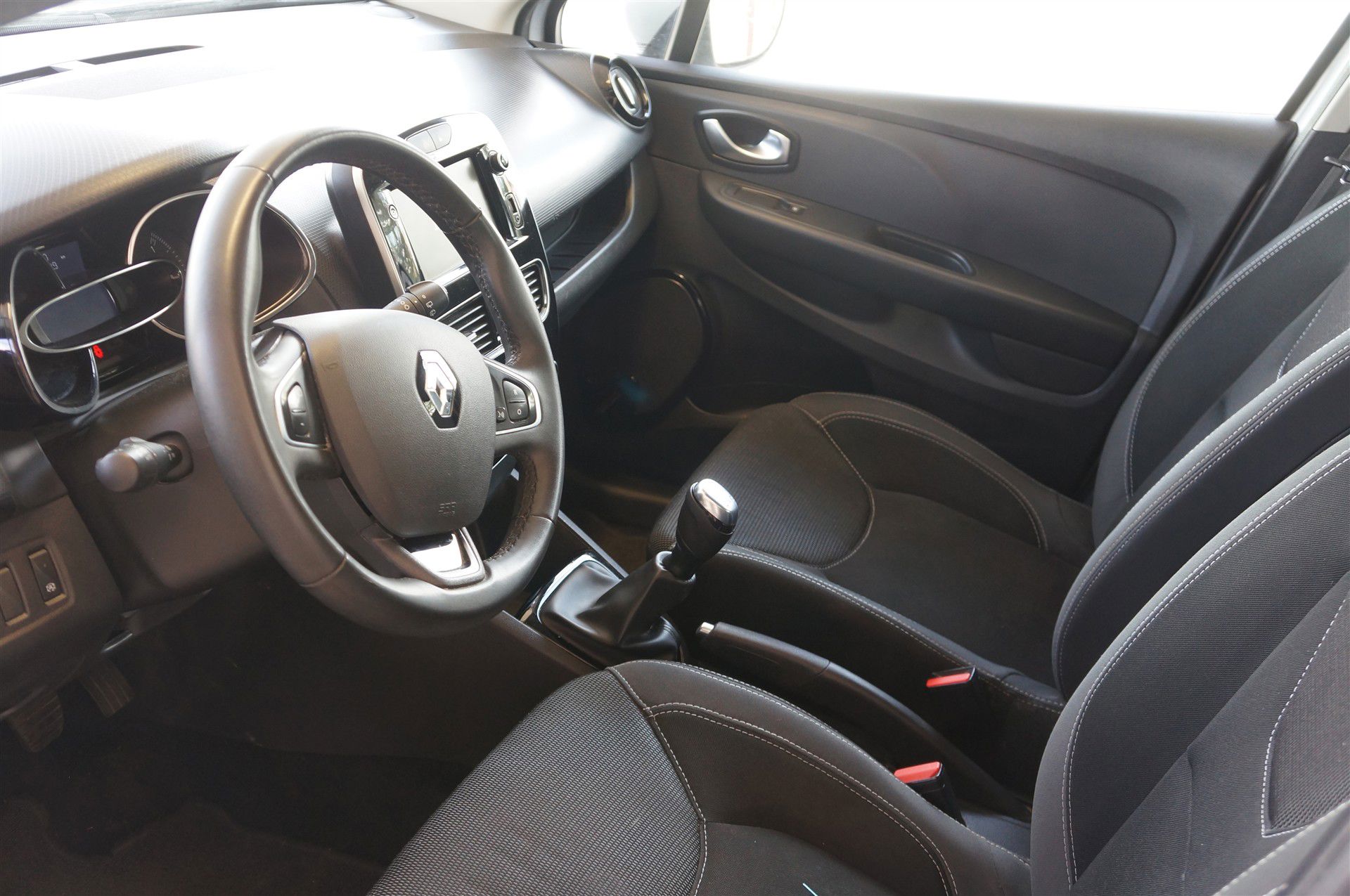 Billede af Renault Clio Sport Tourer 0,9 Energy TCe Zen 90HK Stc