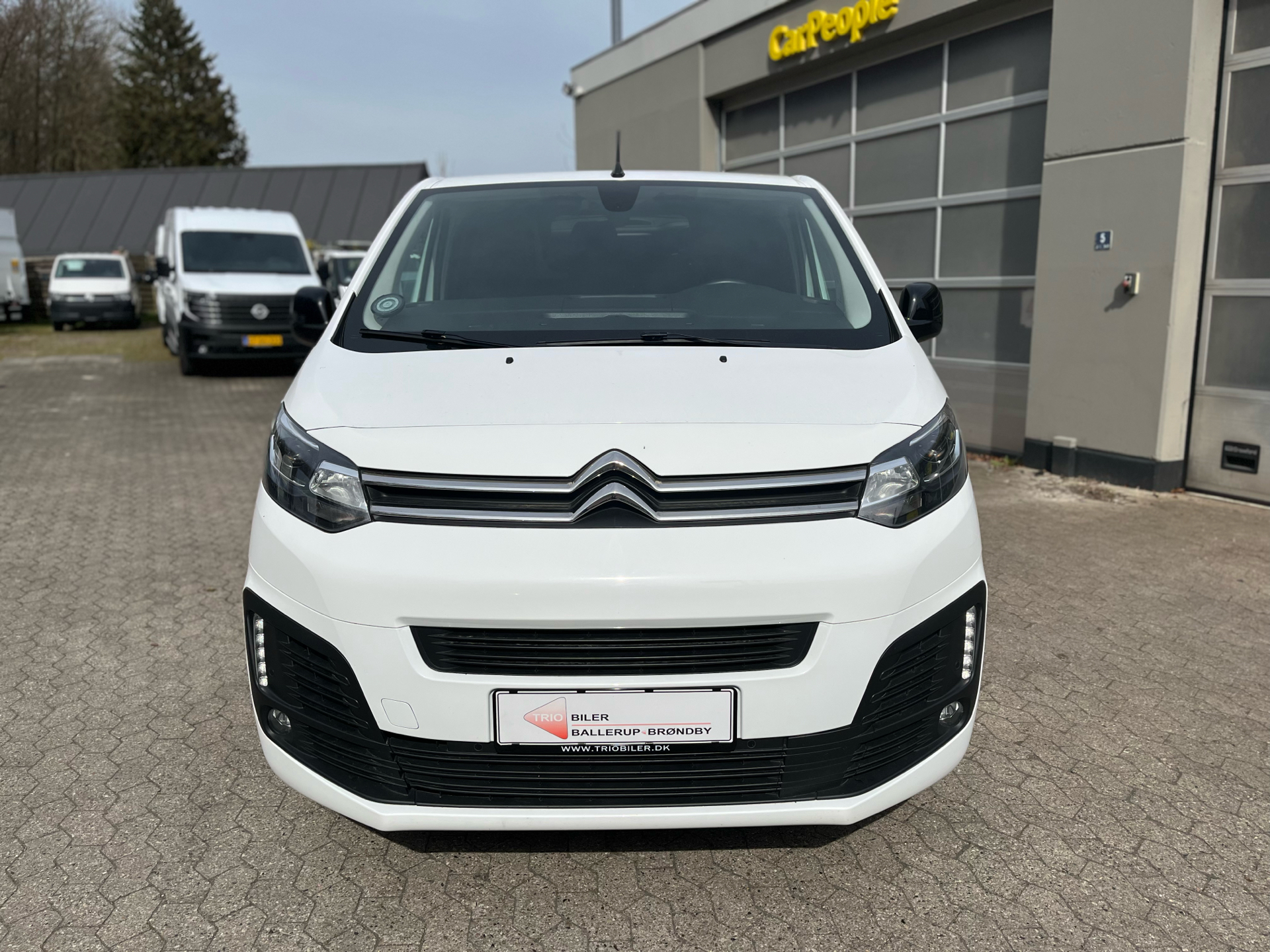 Billede af Citroën Jumpy L3 2,0 Blue HDi Masterline EAT8 180HK Van 8g Aut.