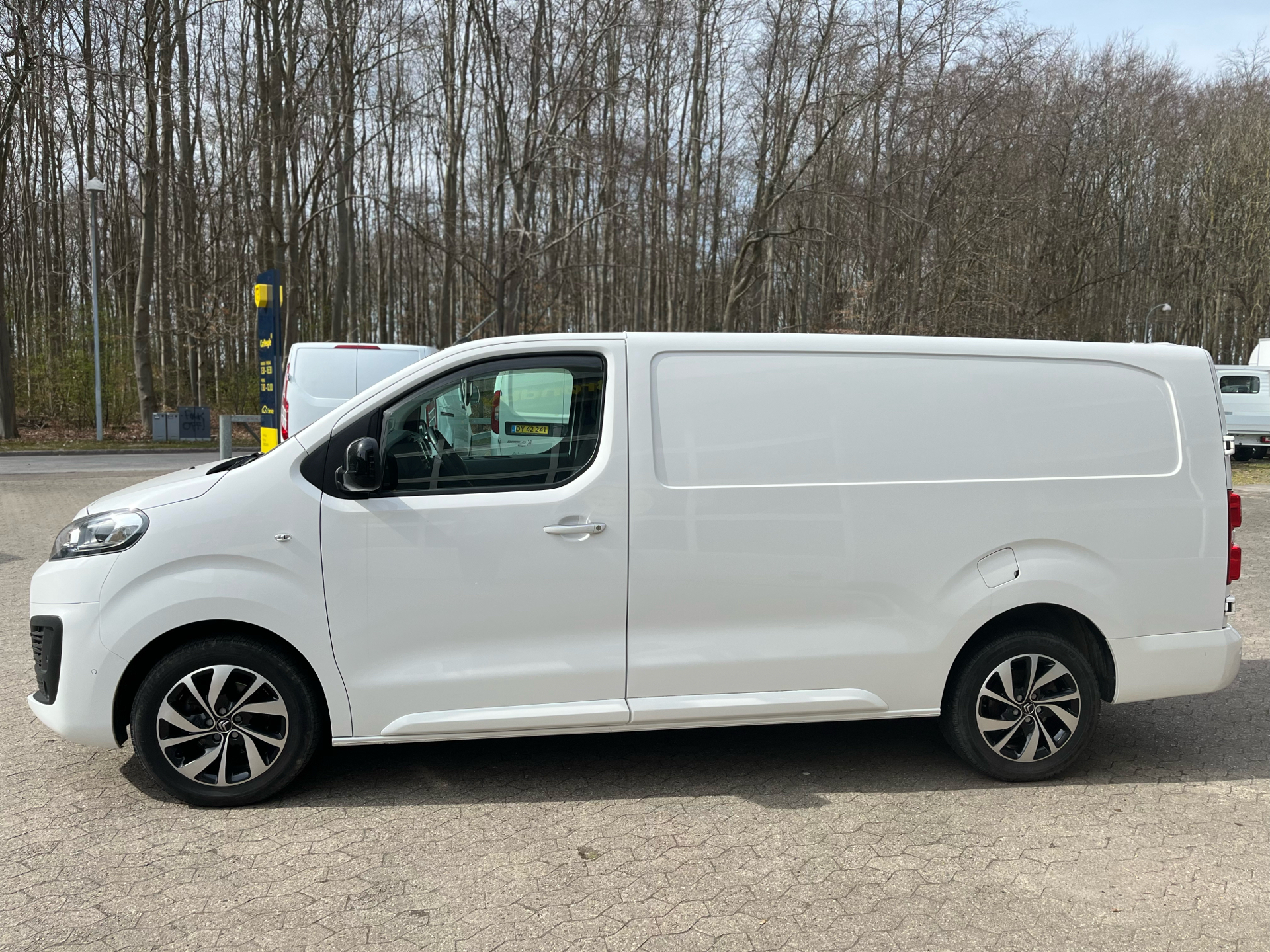 Billede af Citroën Jumpy L3 2,0 Blue HDi Masterline EAT8 180HK Van 8g Aut.