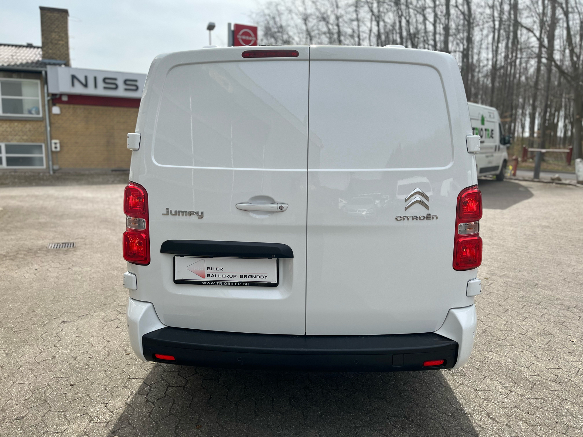 Billede af Citroën Jumpy L3 2,0 Blue HDi Masterline EAT8 180HK Van 8g Aut.