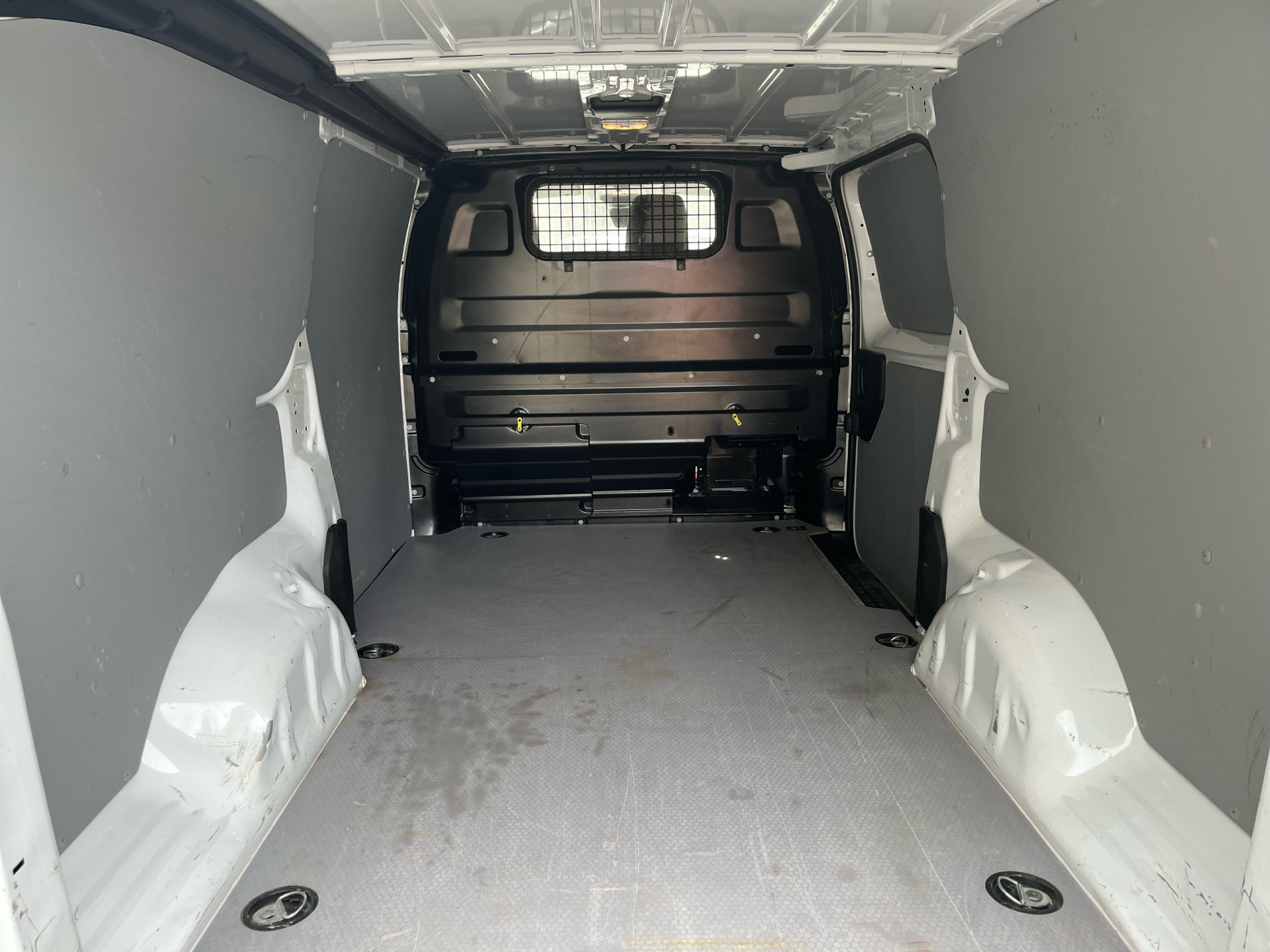 Billede af Citroën Jumpy L3 2,0 Blue HDi Masterline EAT8 180HK Van 8g Aut.