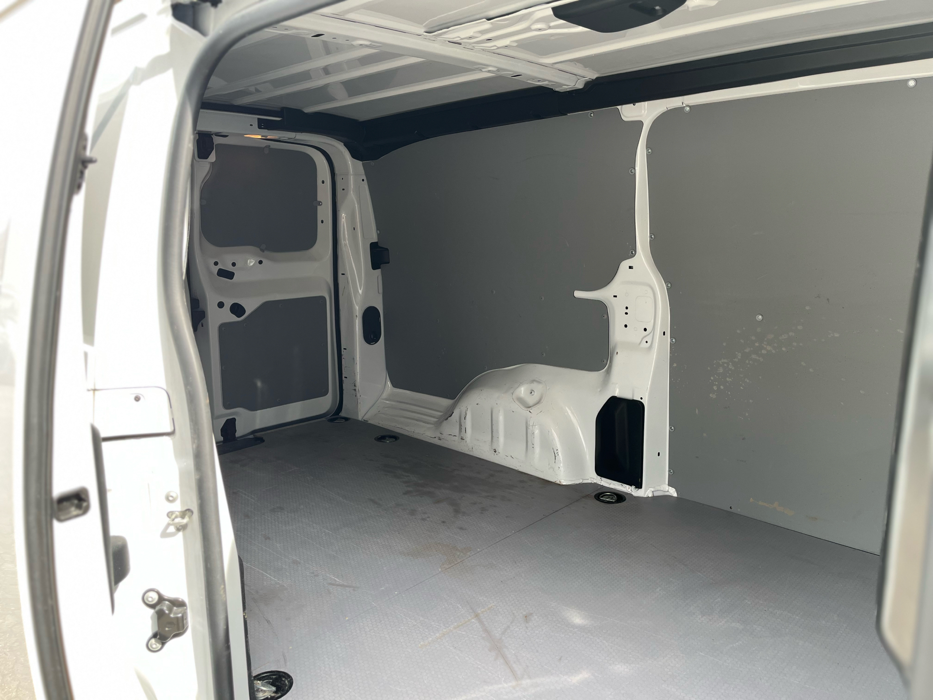 Billede af Citroën Jumpy L3 2,0 Blue HDi Masterline EAT8 180HK Van 8g Aut.