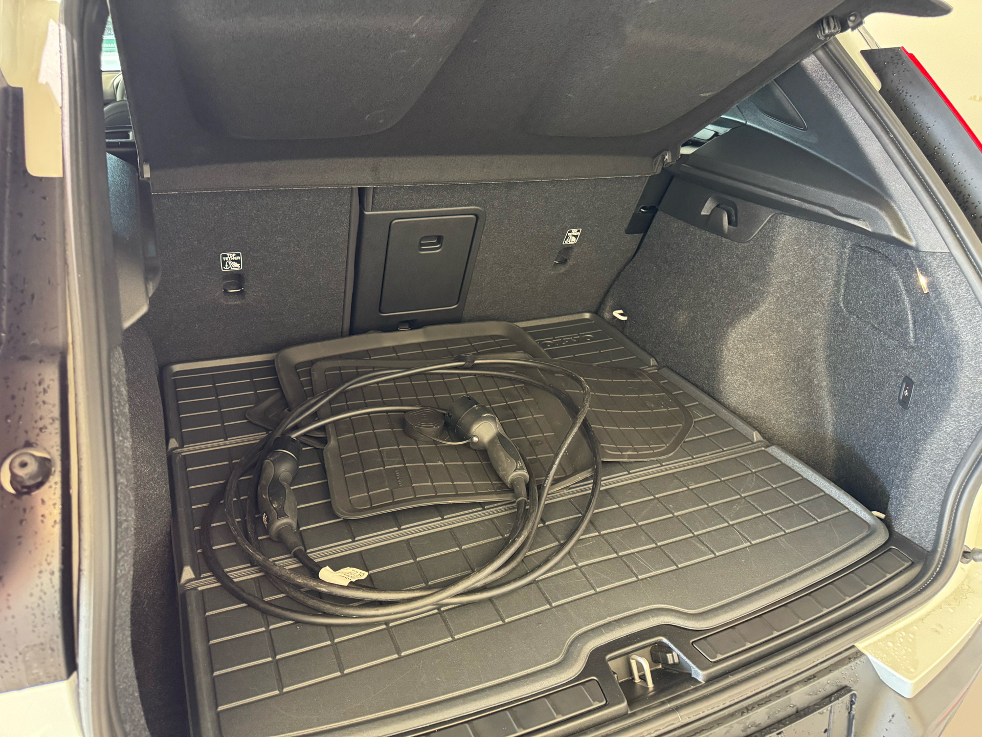 Billede af Volvo EX40 Single Motor Extended Range Plus 252HK 5d Aut.