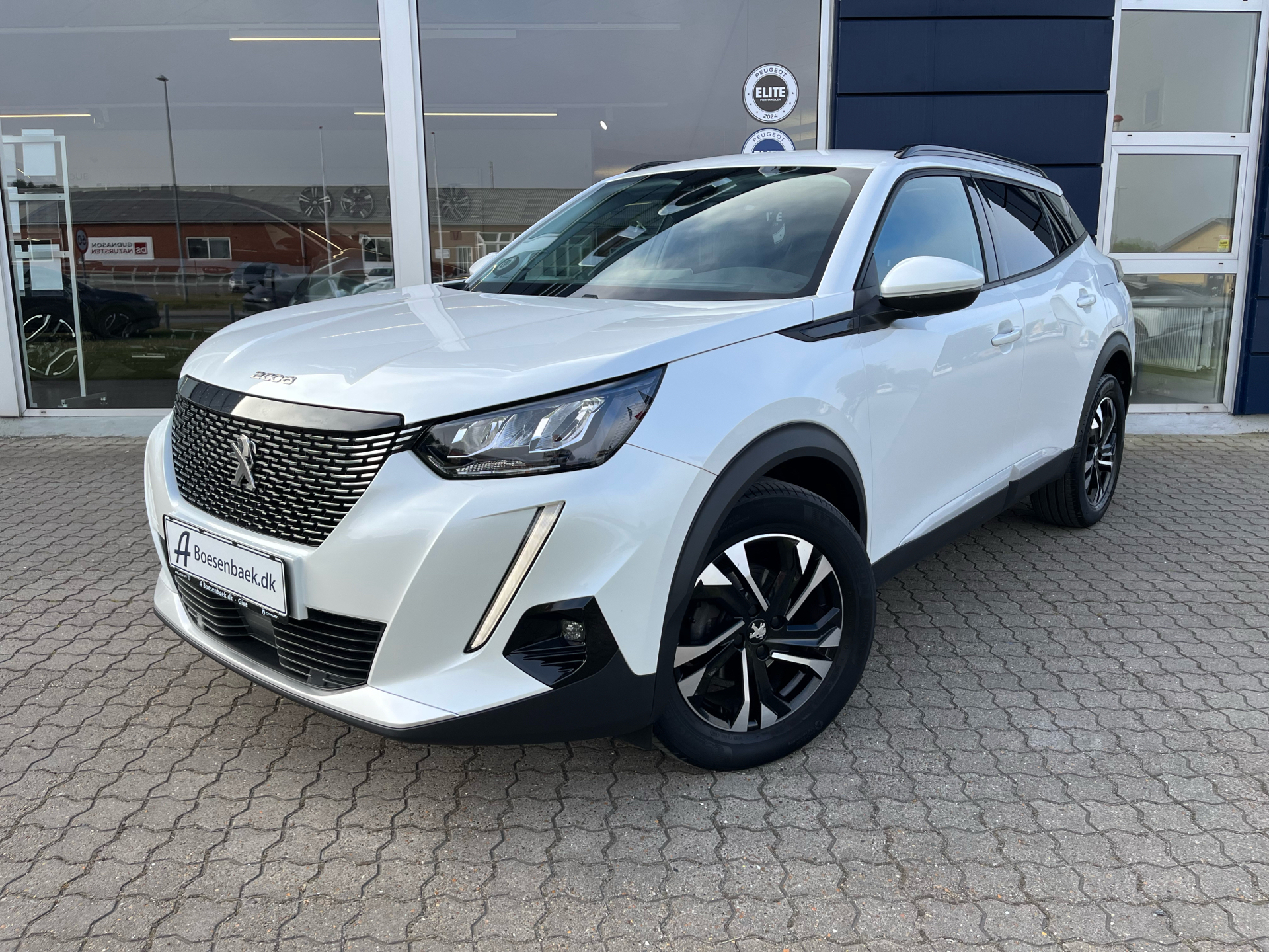 Billede af Peugeot 2008 1,2 PureTech Allure Pack EAT8 130HK 5d 8g Aut.