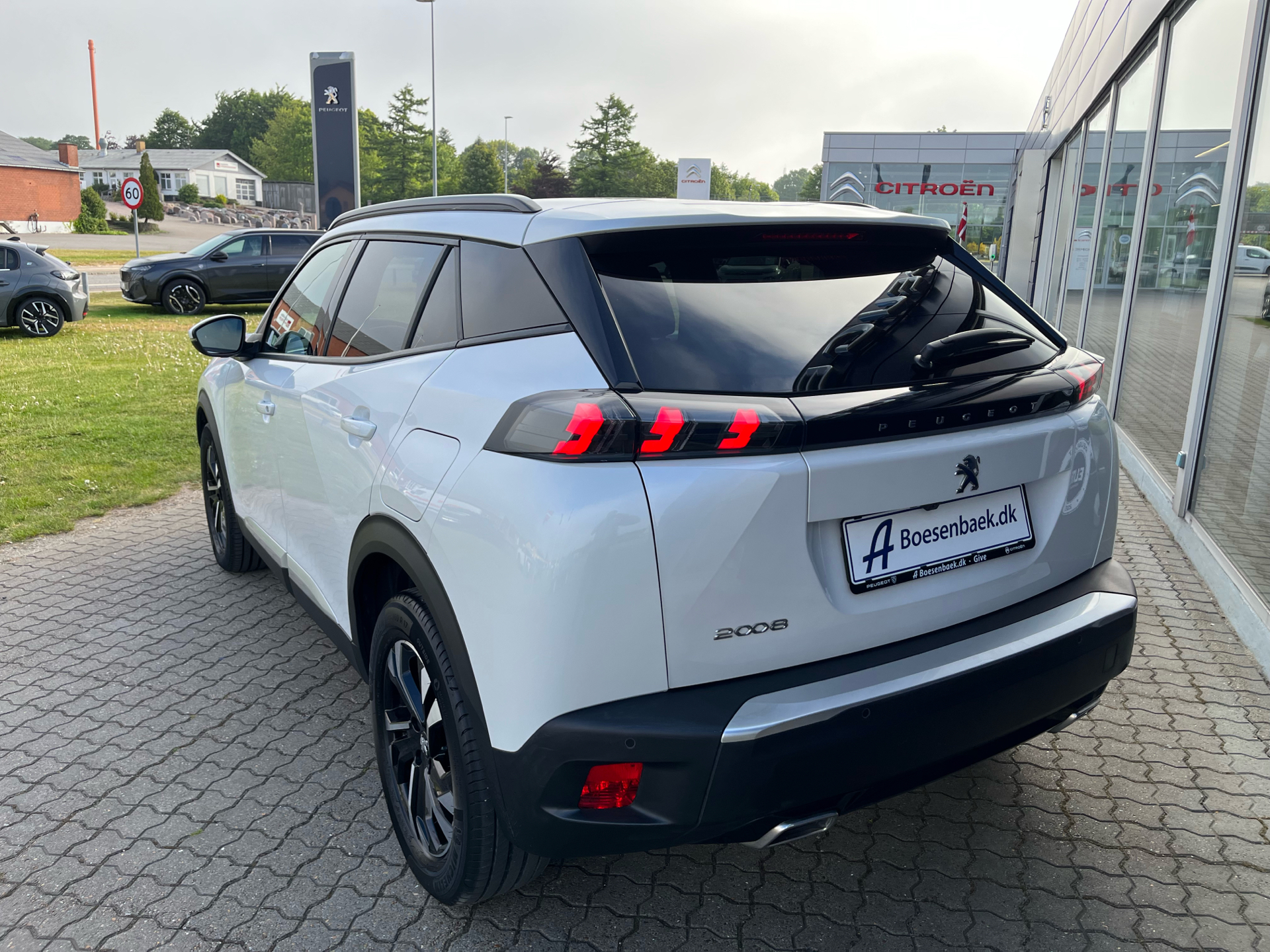 Billede af Peugeot 2008 1,2 PureTech Allure Pack EAT8 130HK 5d 8g Aut.