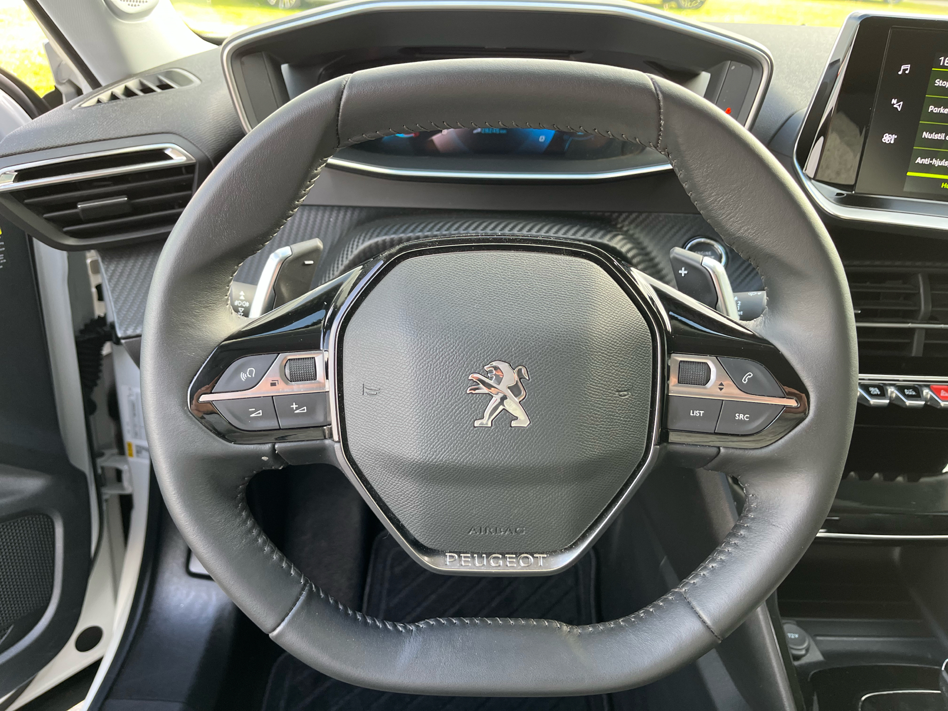 Billede af Peugeot 2008 1,2 PureTech Allure Pack EAT8 130HK 5d 8g Aut.