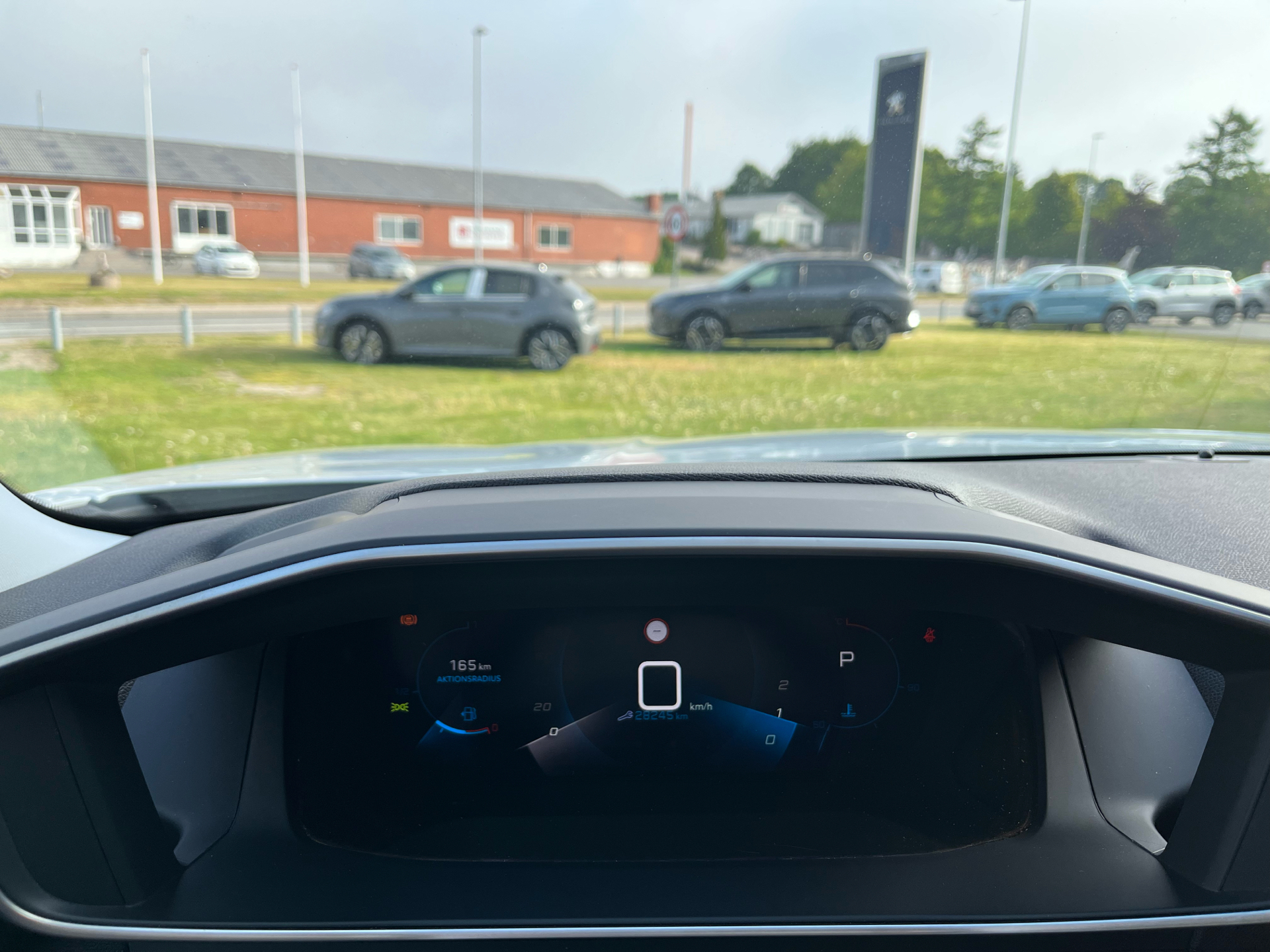 Billede af Peugeot 2008 1,2 PureTech Allure Pack EAT8 130HK 5d 8g Aut.