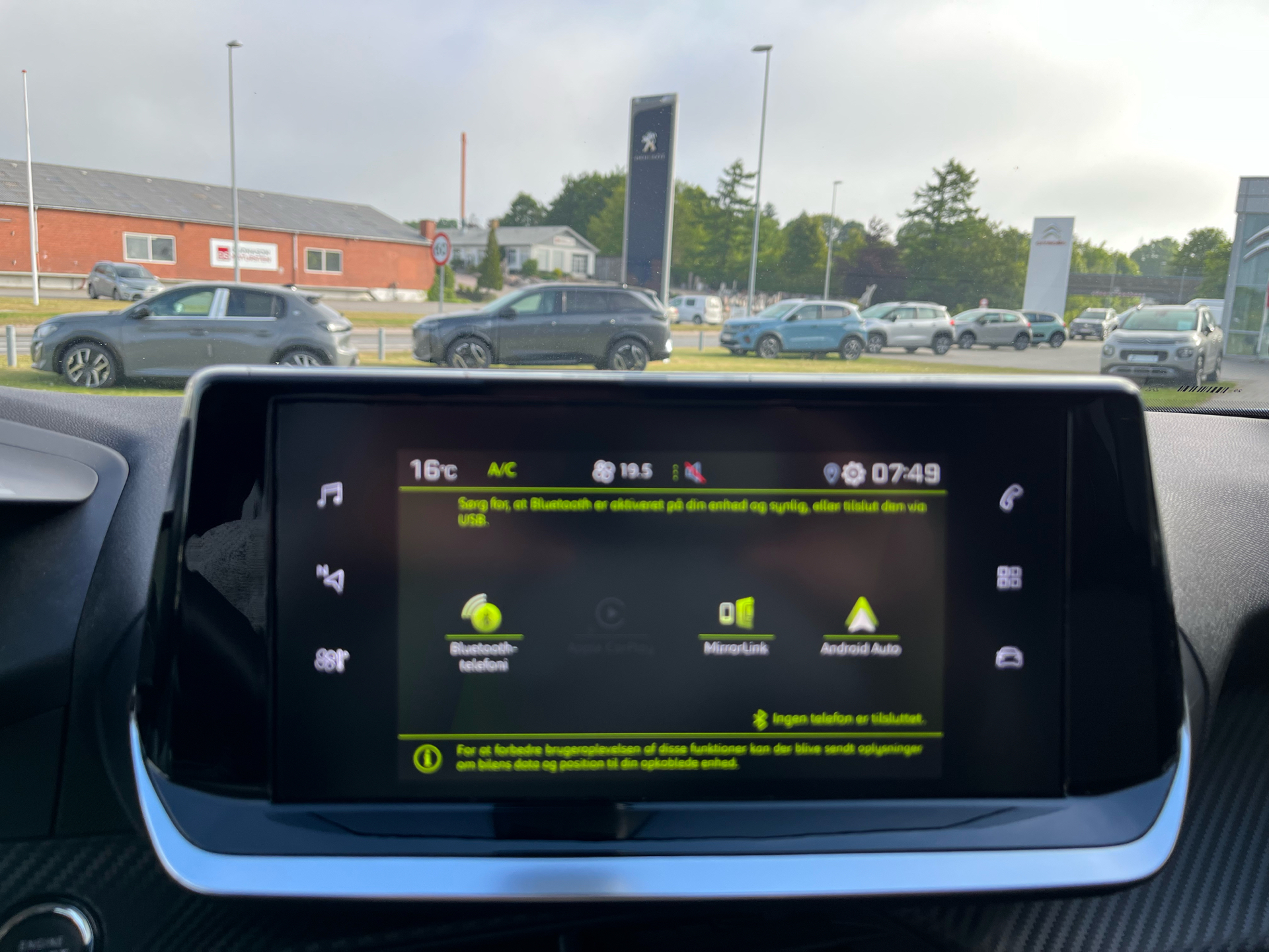 Billede af Peugeot 2008 1,2 PureTech Allure Pack EAT8 130HK 5d 8g Aut.