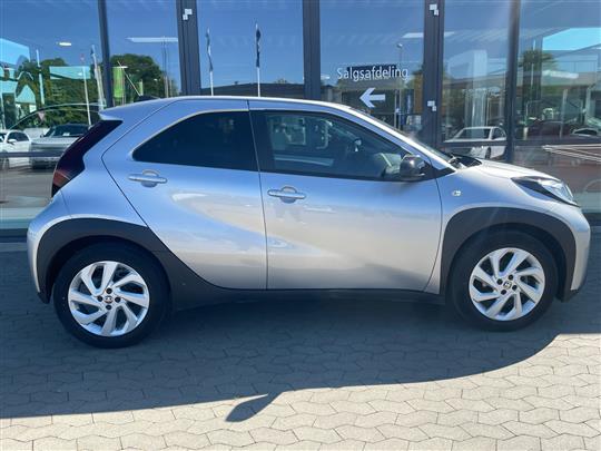 Toyota Aygo X 1,0 VVT-I Active 72HK 5d