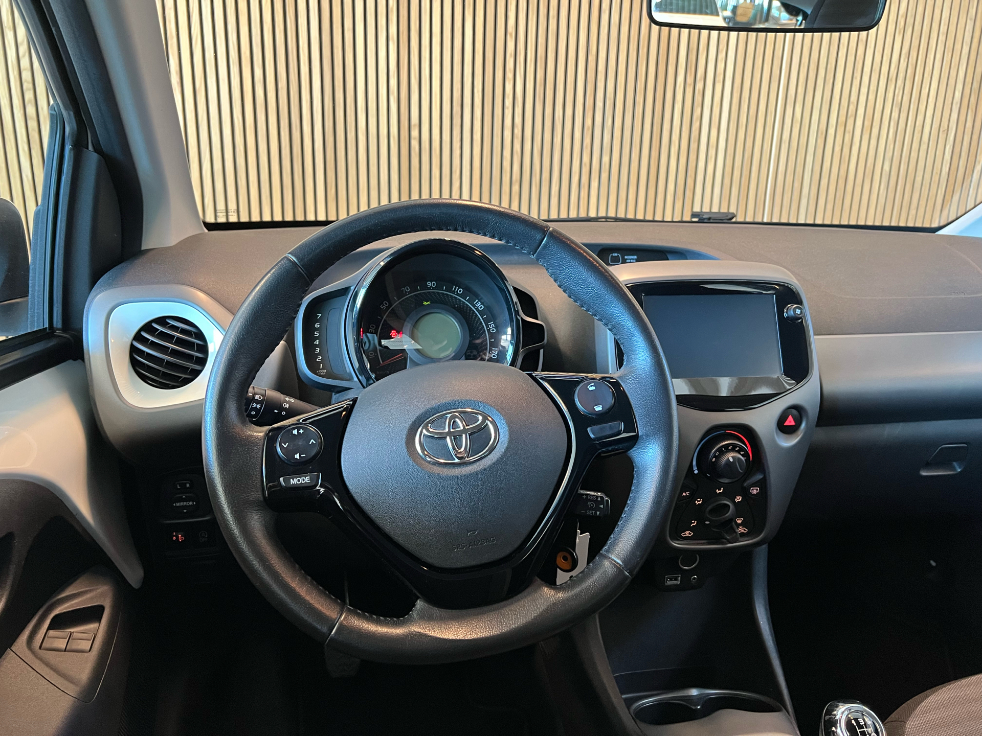 Billede af Toyota Aygo 1,0 VVT-I X-plore DAB+ 72HK 5d
