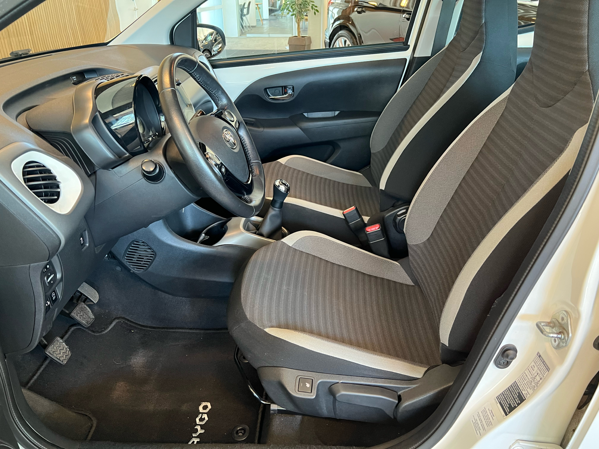 Billede af Toyota Aygo 1,0 VVT-I X-plore DAB+ 72HK 5d