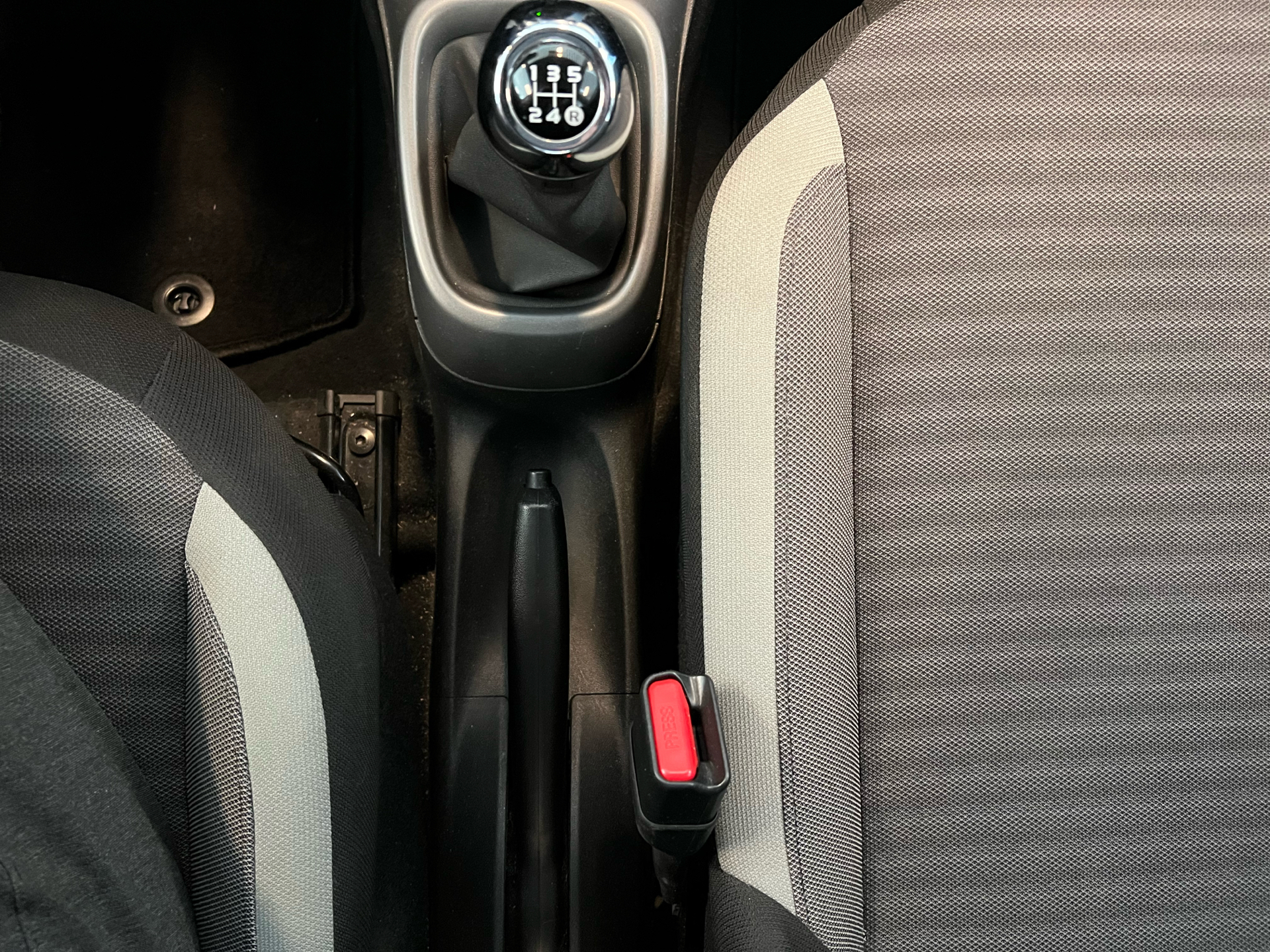 Billede af Toyota Aygo 1,0 VVT-I X-plore DAB+ 72HK 5d
