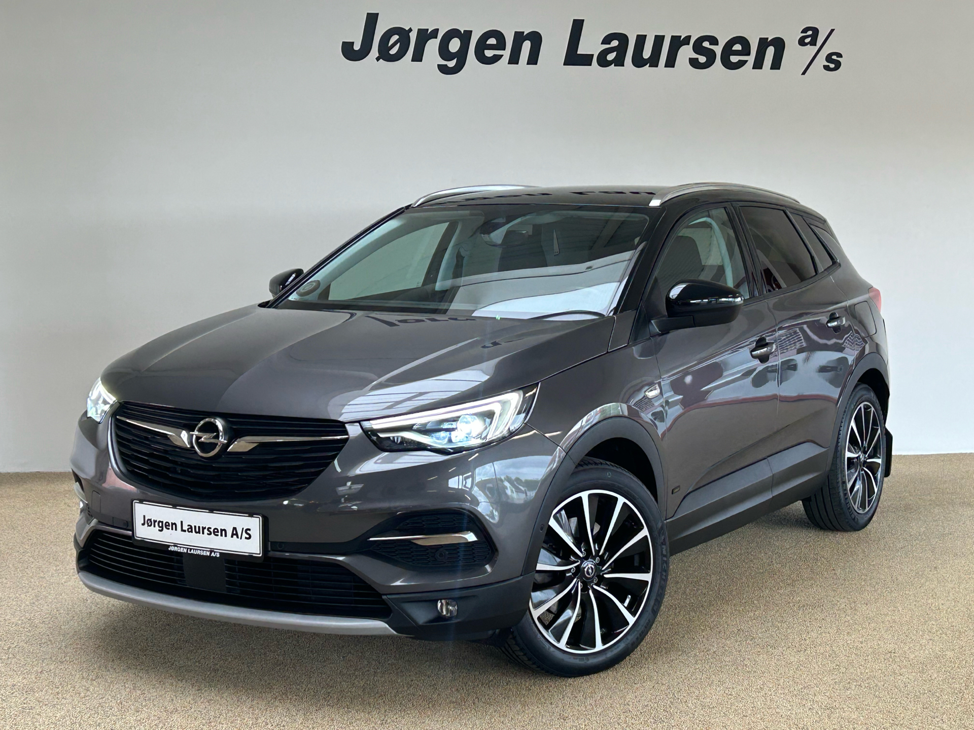 Billede af Opel Grandland X 1,6 PHEV  Plugin-hybrid Cosmo Prestige Pack 225HK 5d 8g Aut.
