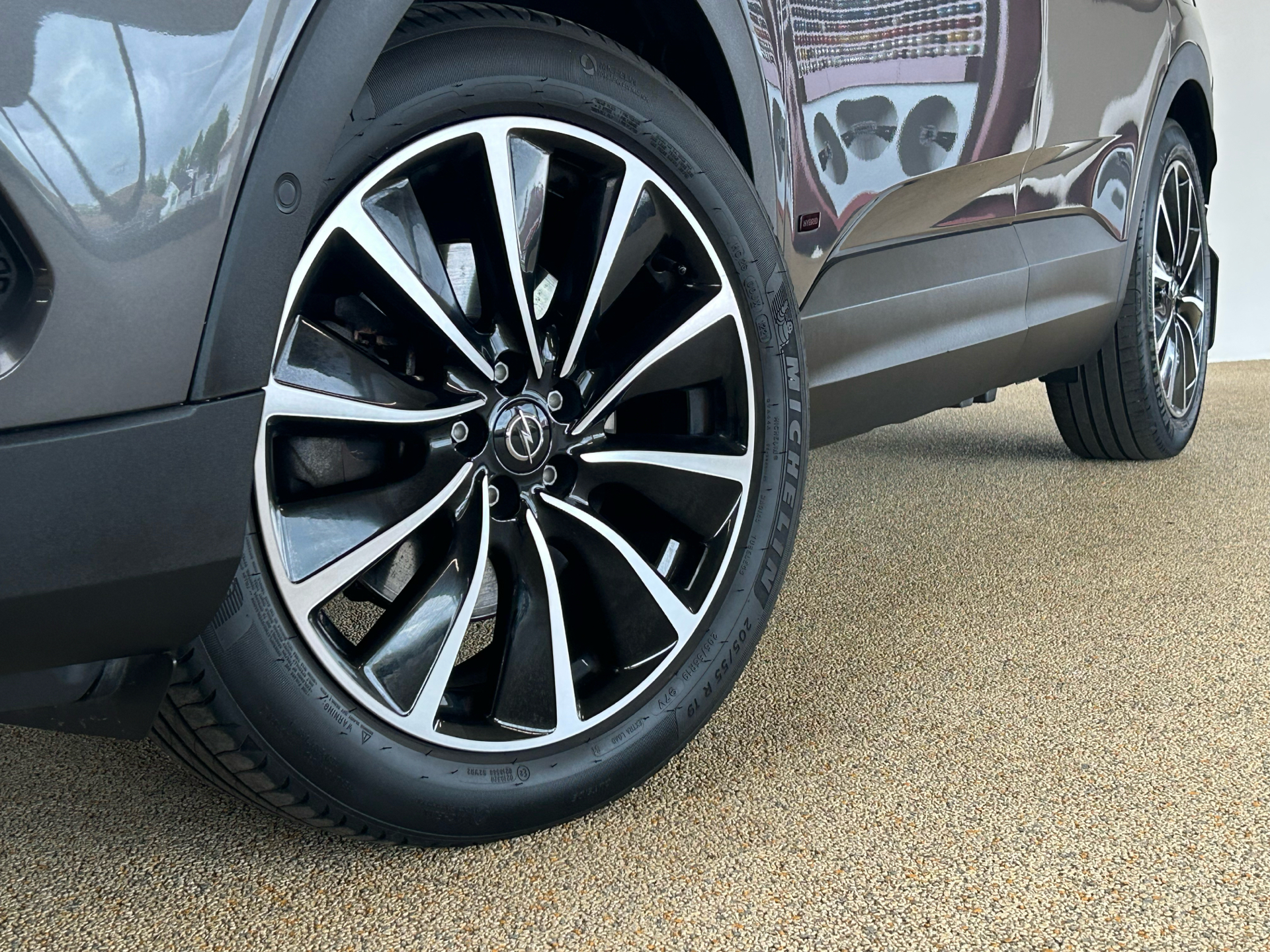 Billede af Opel Grandland X 1,6 PHEV  Plugin-hybrid Cosmo Prestige Pack 225HK 5d 8g Aut.