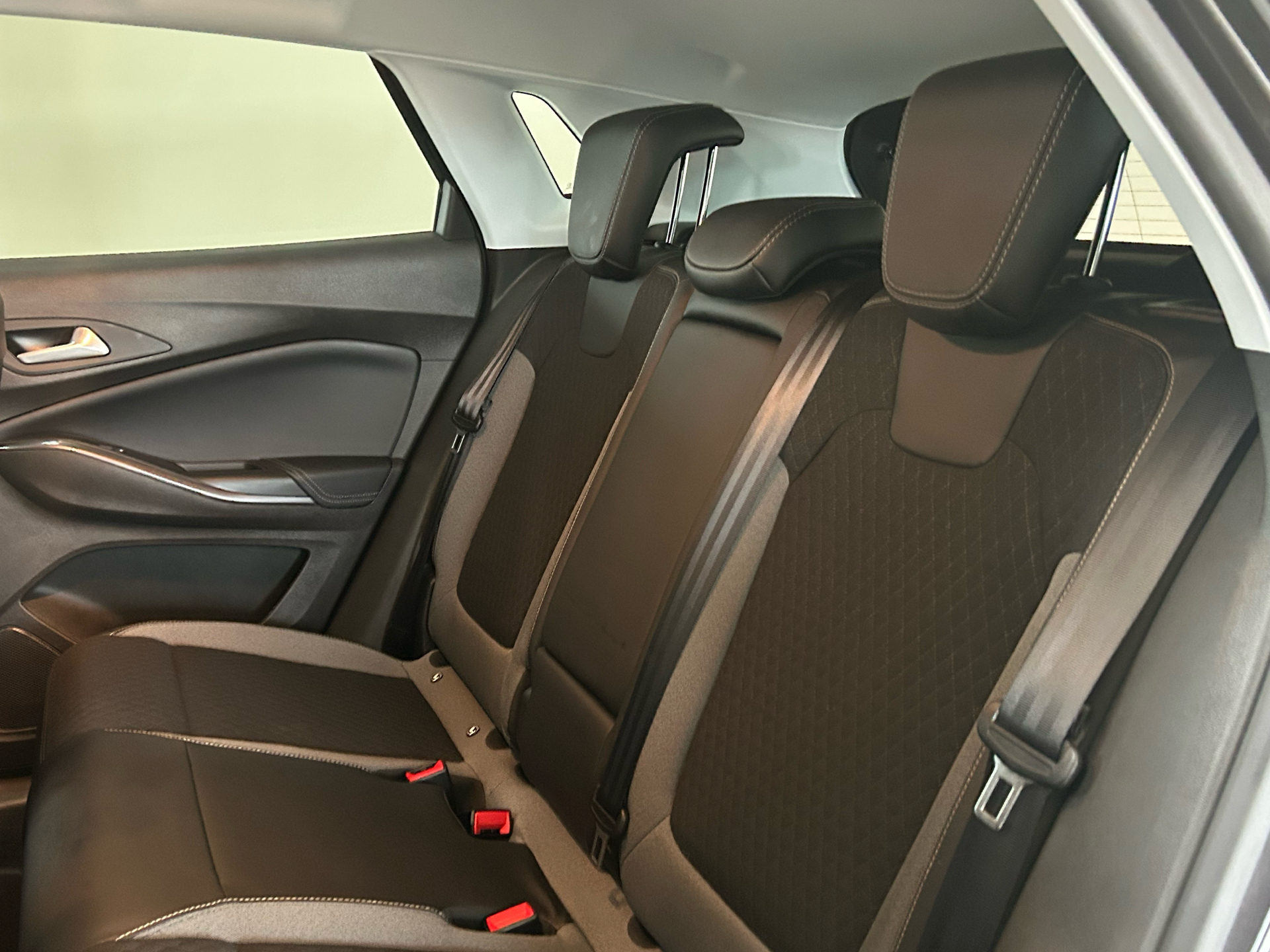 Billede af Opel Grandland X 1,6 PHEV  Plugin-hybrid Cosmo Prestige Pack 225HK 5d 8g Aut.