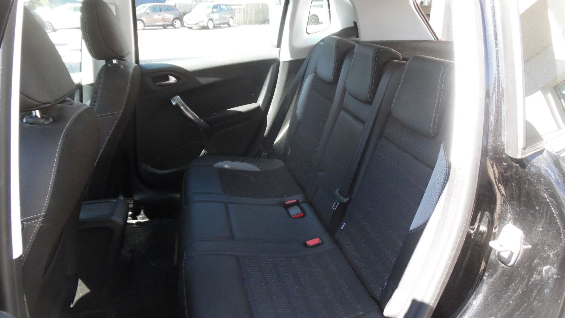 Billede af Peugeot 2008 1,2 e-THP Desire Sky 110HK
