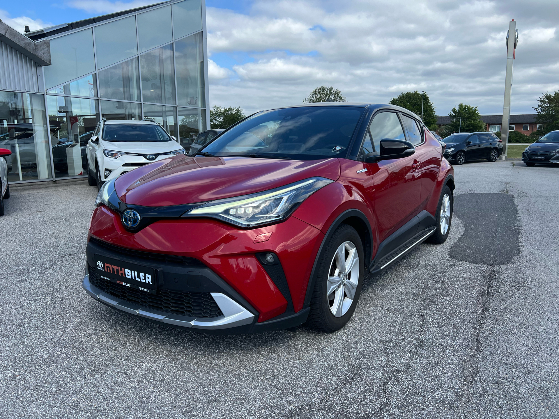 Billede af Toyota C-HR 2,0 Hybrid C-LUB Premium Multidrive S 184HK 5d Aut.