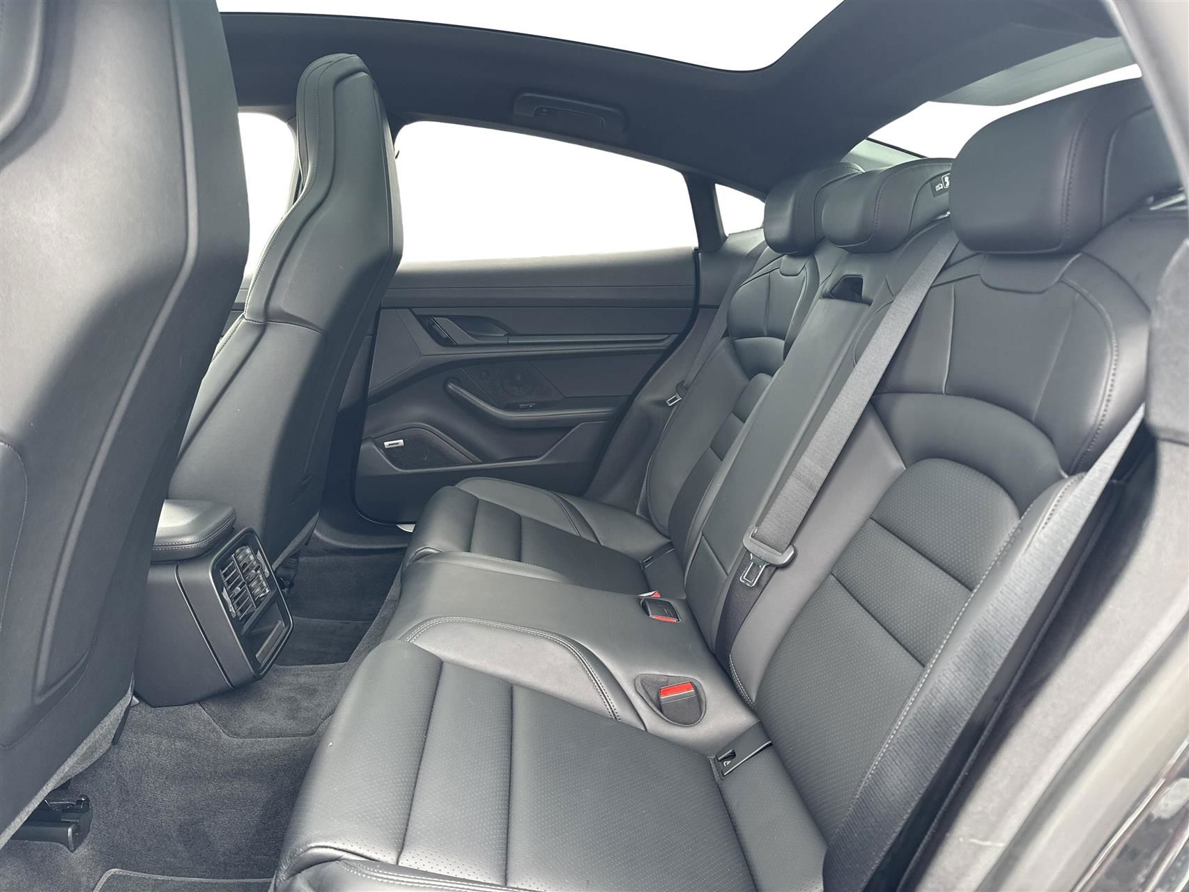 Billede af Porsche Taycan 4S EL Performance 4x4 490HK 4d Aut.