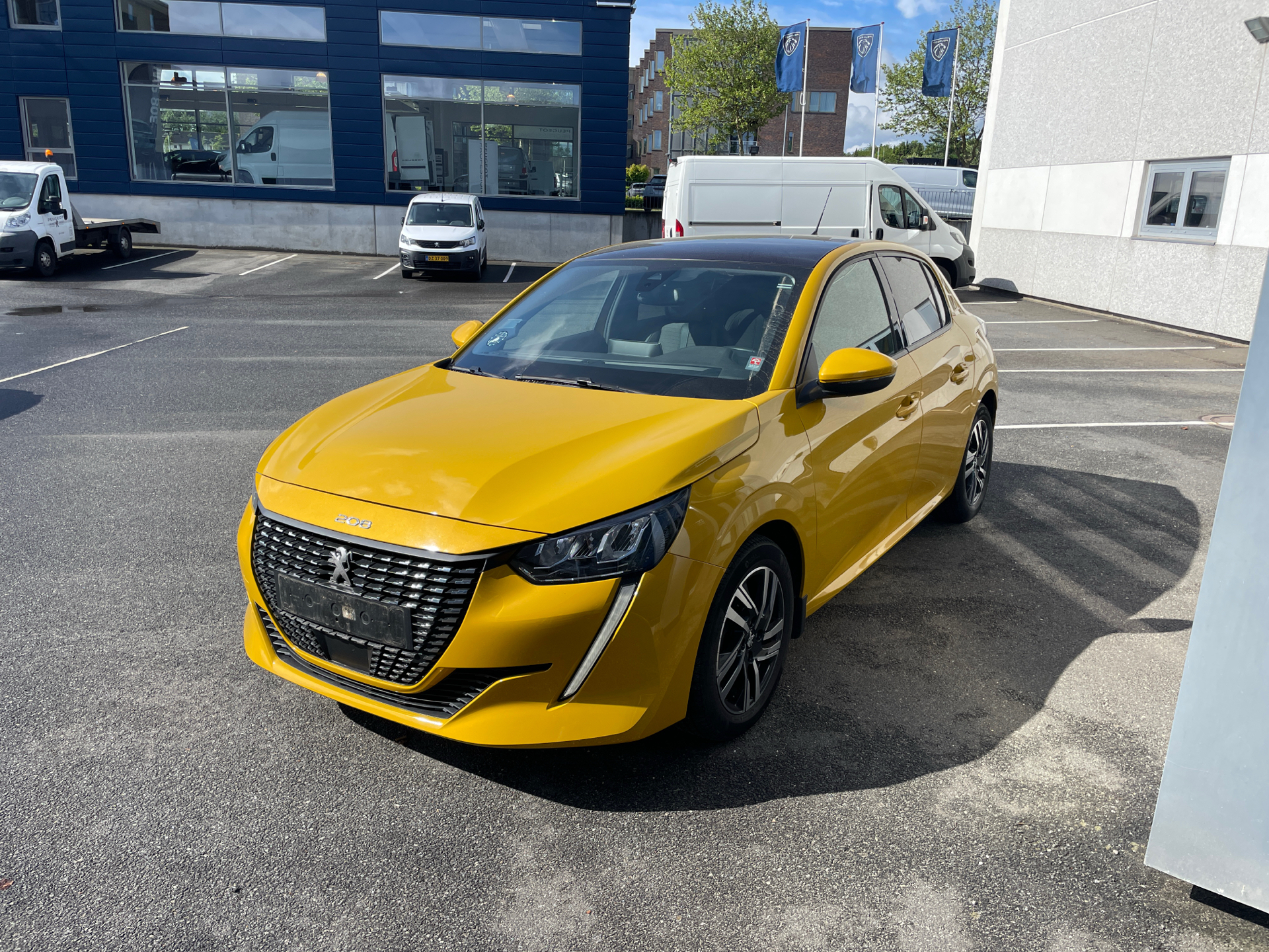 Billede af Peugeot 208 1,2 PureTech Allure Sky 100HK 5d 6g