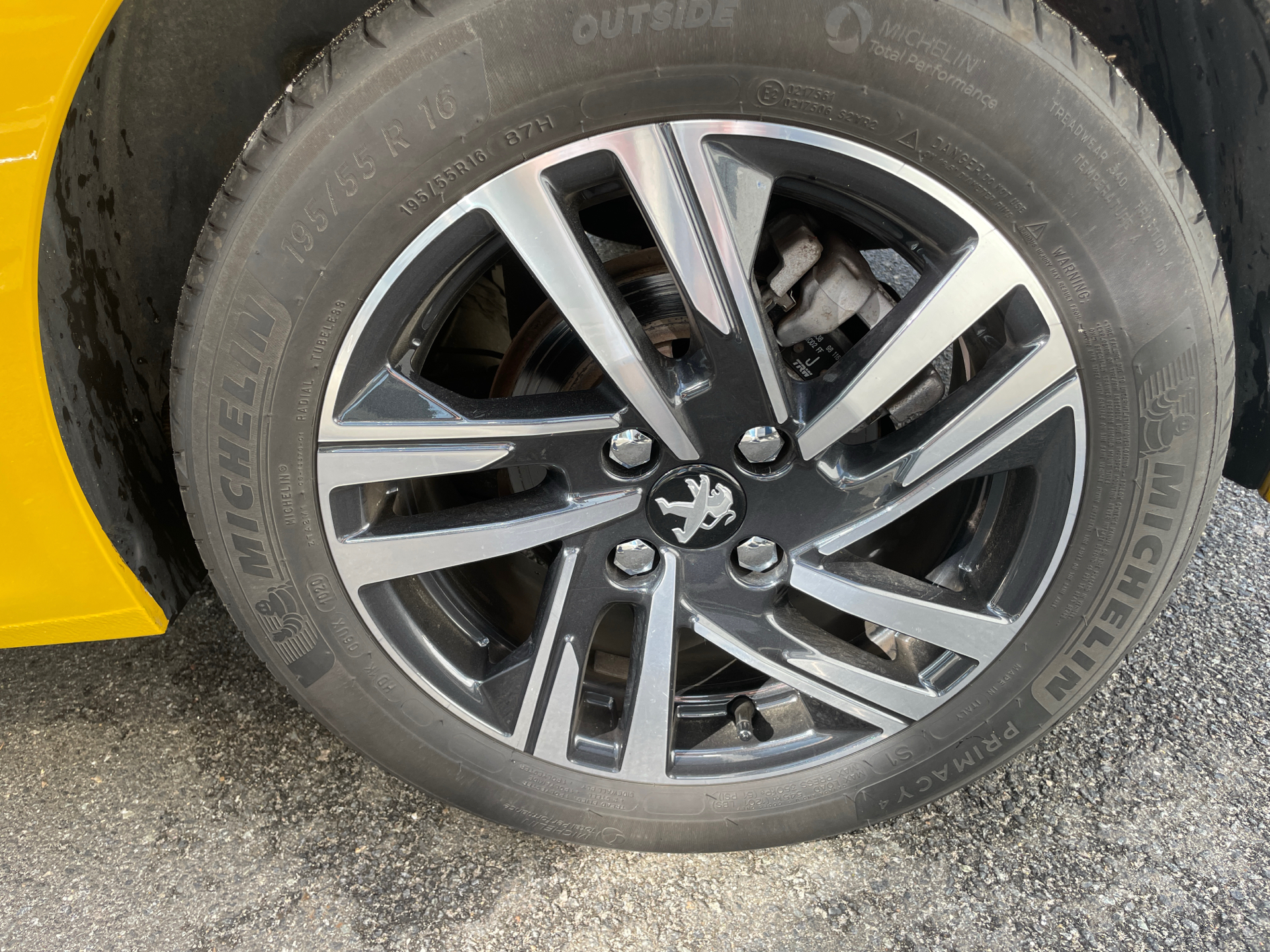 Billede af Peugeot 208 1,2 PureTech Allure Sky 100HK 5d 6g