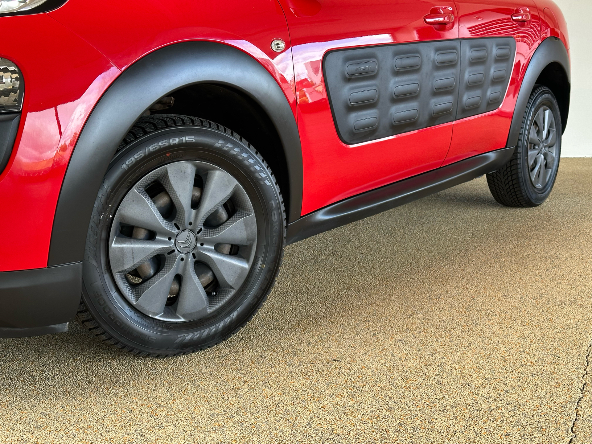 Billede af Citroën C4 Cactus 1,6 Blue HDi Feel Complet start/stop 100HK Van