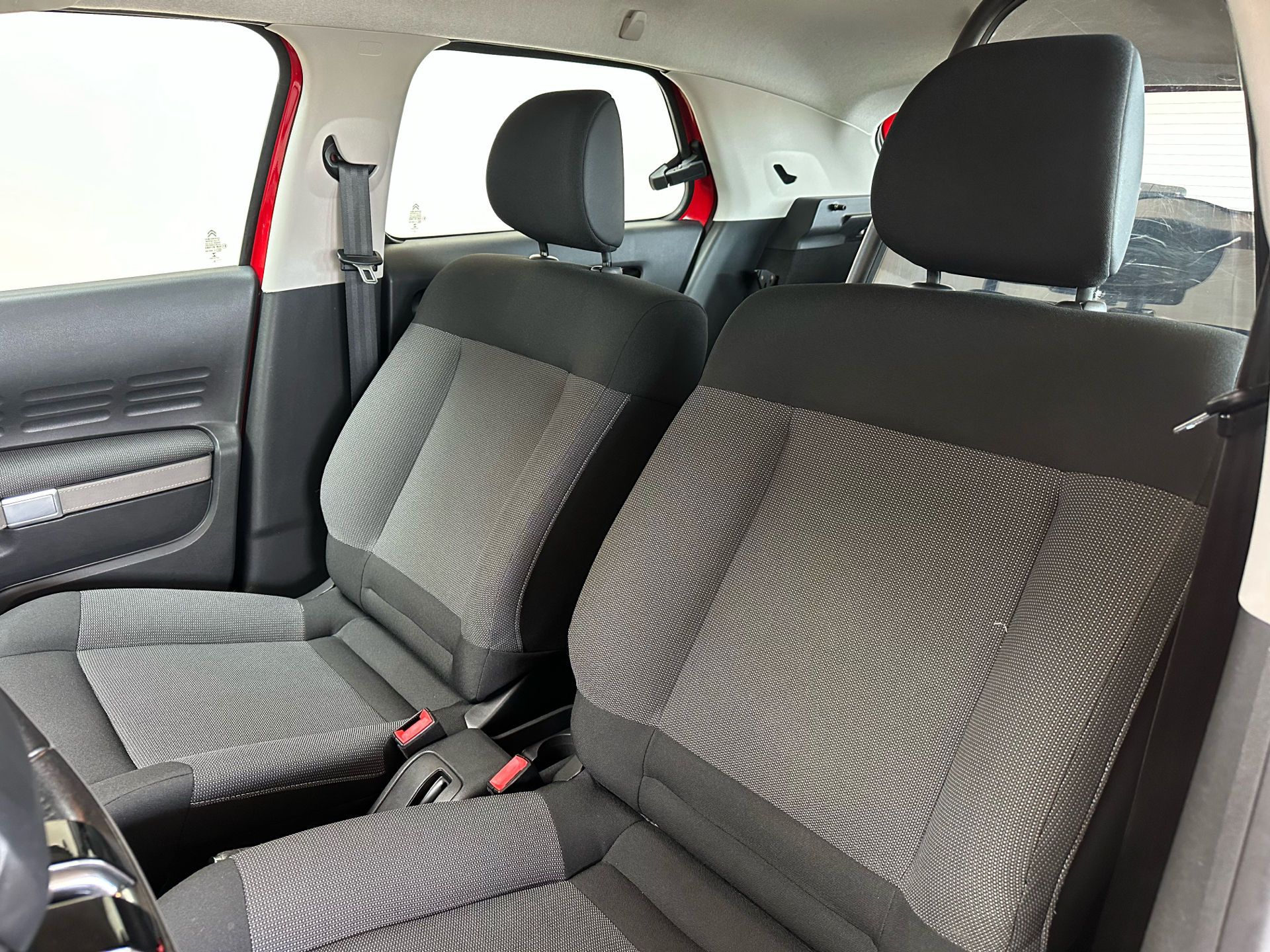 Billede af Citroën C4 Cactus 1,6 Blue HDi Feel Complet start/stop 100HK Van
