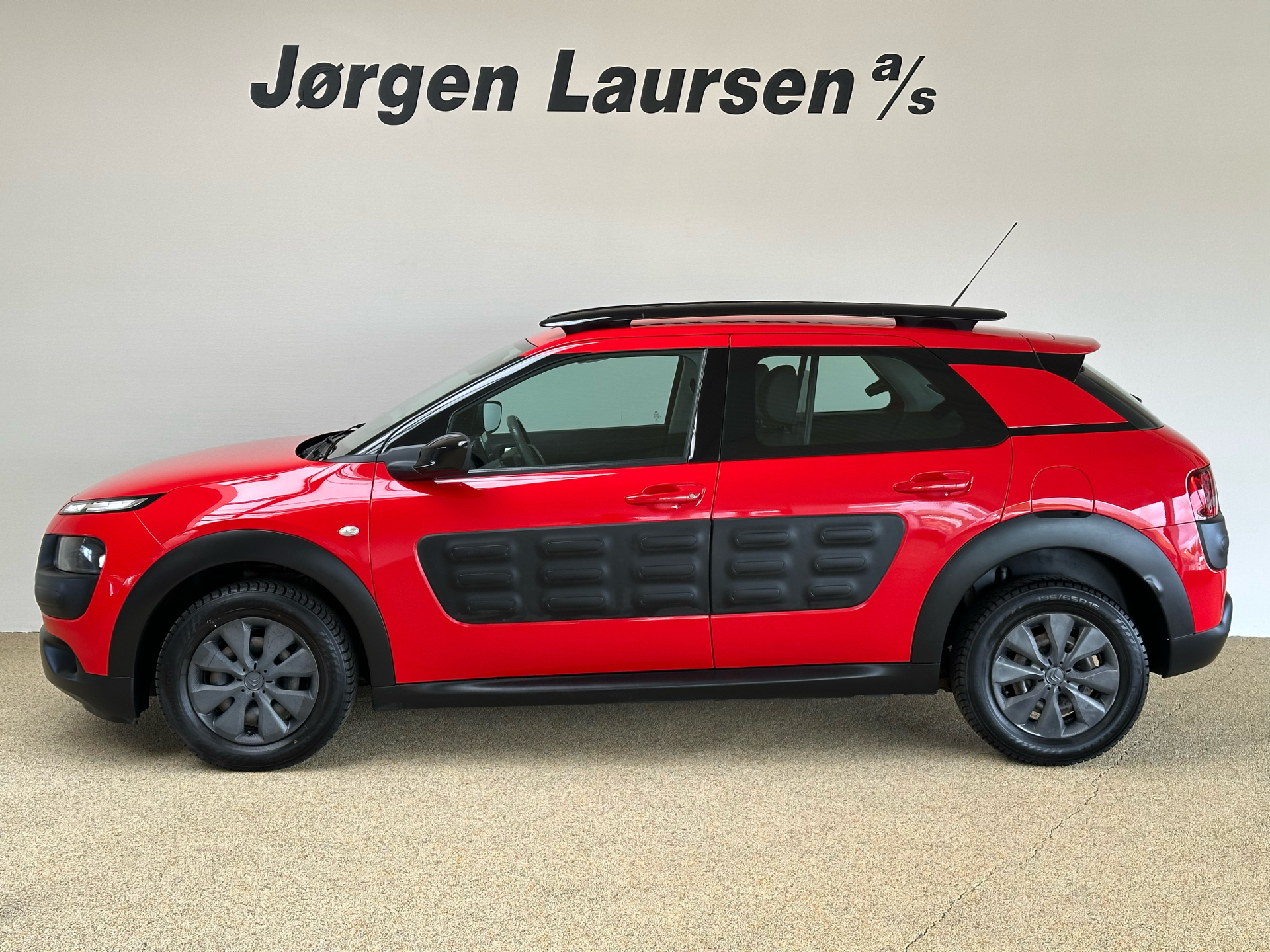 Billede af Citroën C4 Cactus 1,6 Blue HDi Feel Complet start/stop 100HK Van