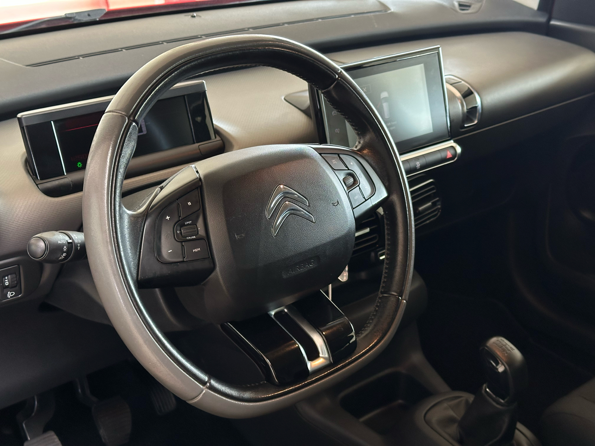 Billede af Citroën C4 Cactus 1,6 Blue HDi Feel Complet start/stop 100HK Van