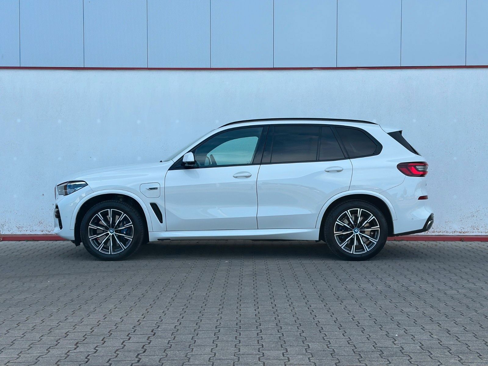 Billede af BMW X5 45e 3,0 Plugin-hybrid M-Sport XDrive Steptronic 399HK 5d 8g Aut.