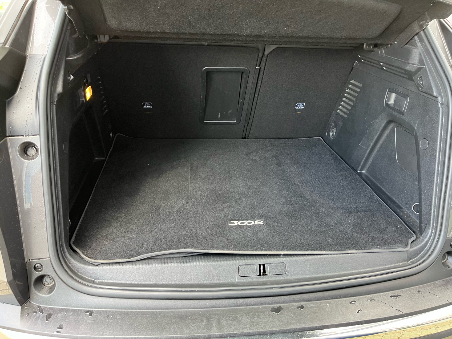 Billede af Peugeot 3008 1,6 PureTech  Plugin-hybrid Allure Pack EAT8 225HK 5d 8g Aut.