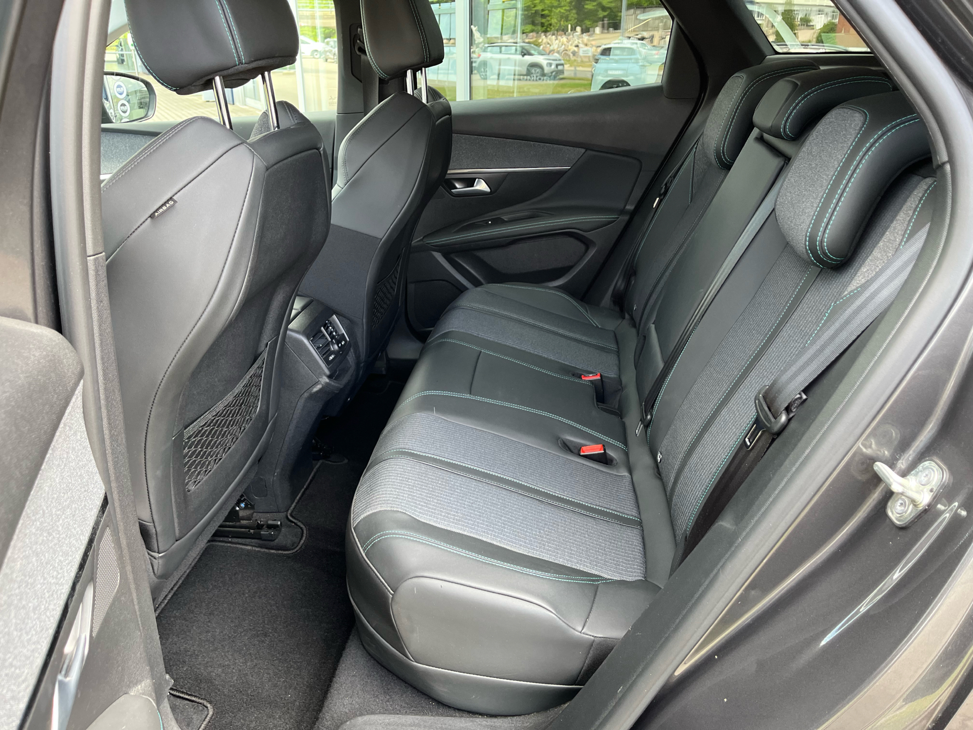 Billede af Peugeot 3008 1,6 PureTech  Plugin-hybrid Allure Pack EAT8 225HK 5d 8g Aut.