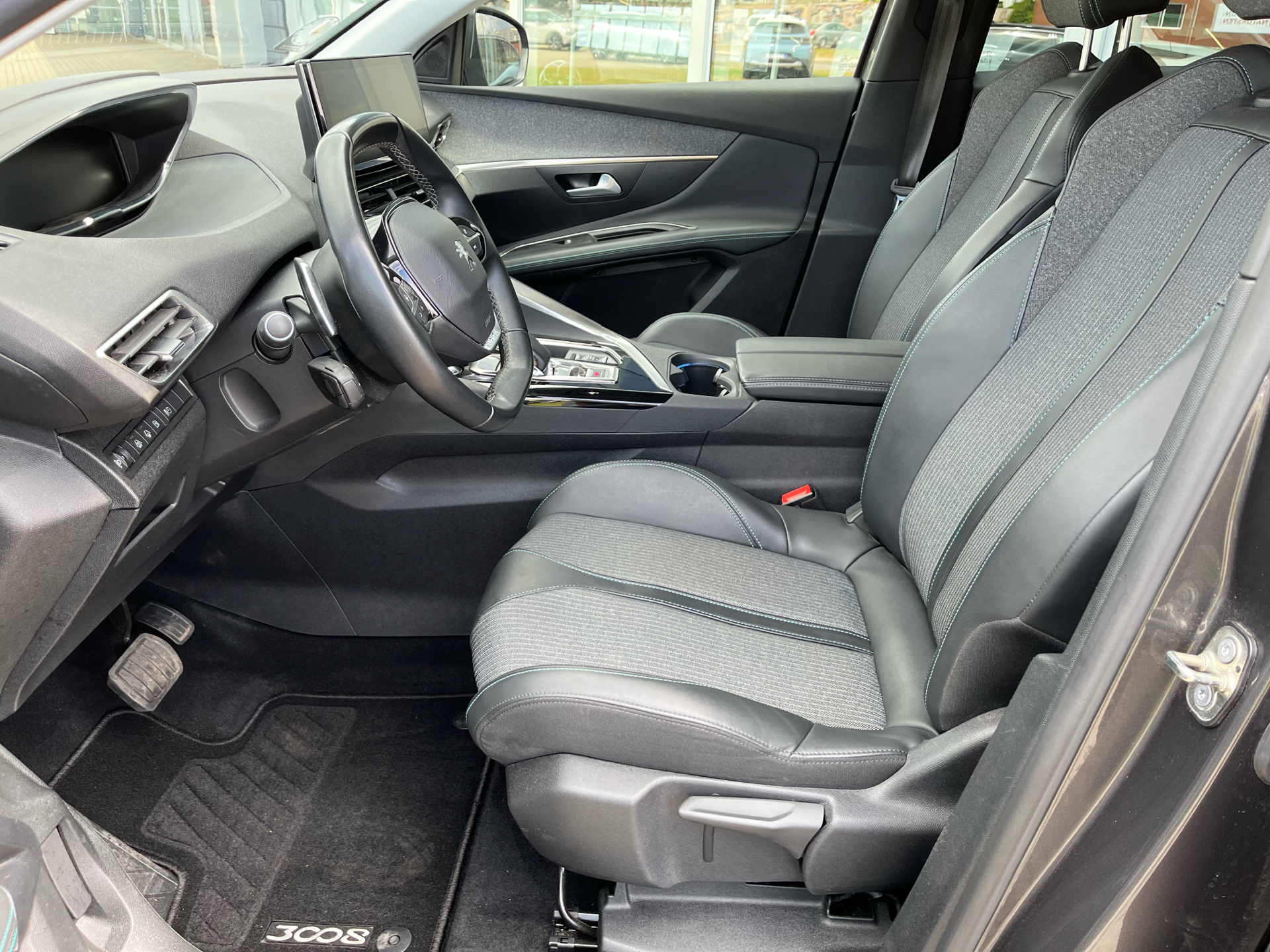 Billede af Peugeot 3008 1,6 PureTech  Plugin-hybrid Allure Pack EAT8 225HK 5d 8g Aut.