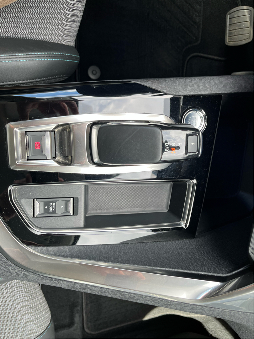 Billede af Peugeot 3008 1,6 PureTech  Plugin-hybrid Allure Pack EAT8 225HK 5d 8g Aut.