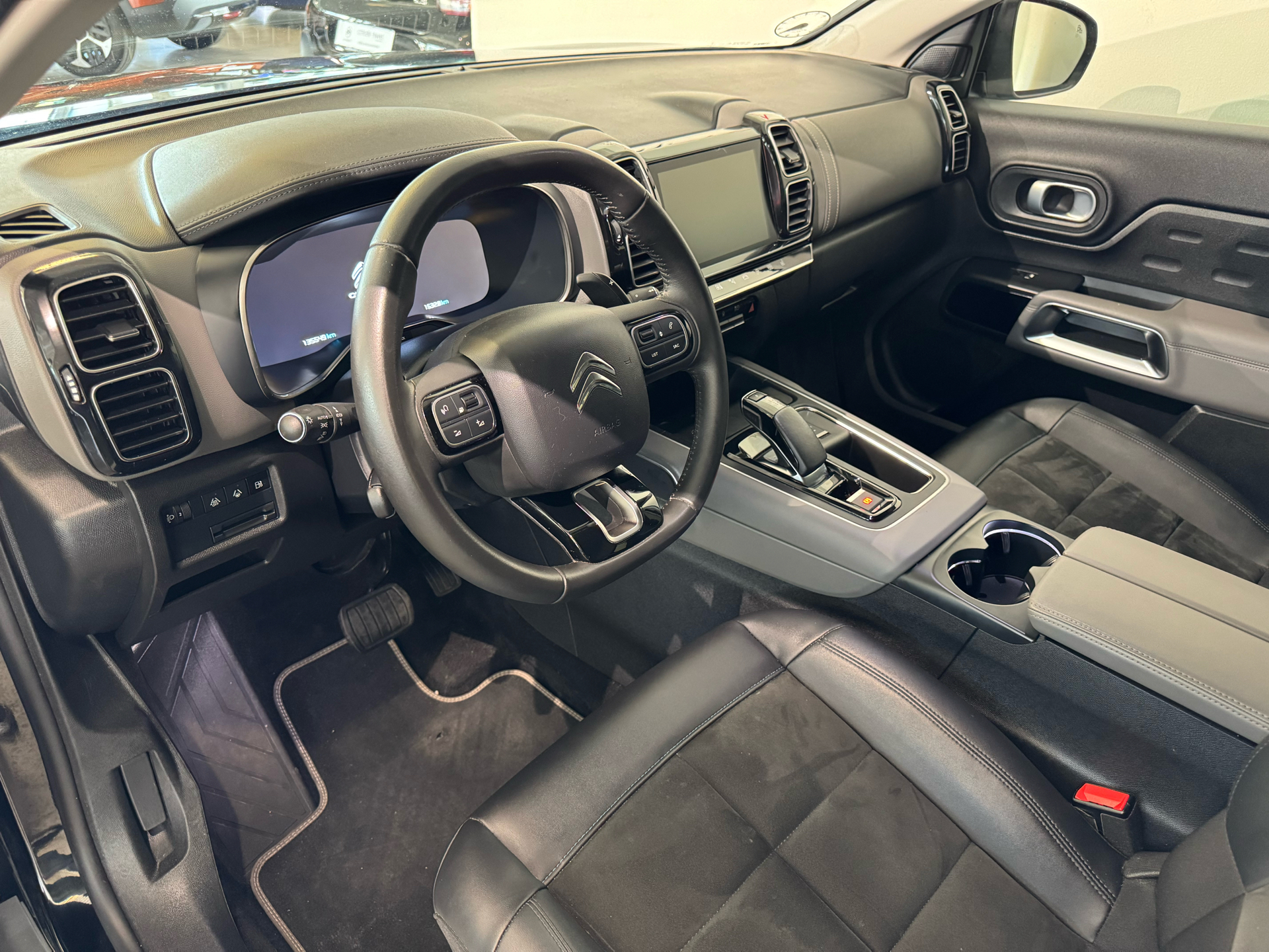 Billede af Citroën C5 Aircross 1,6 Plugin-hybrid Iconic Supreme EAT8 225HK 5d 8g Aut.