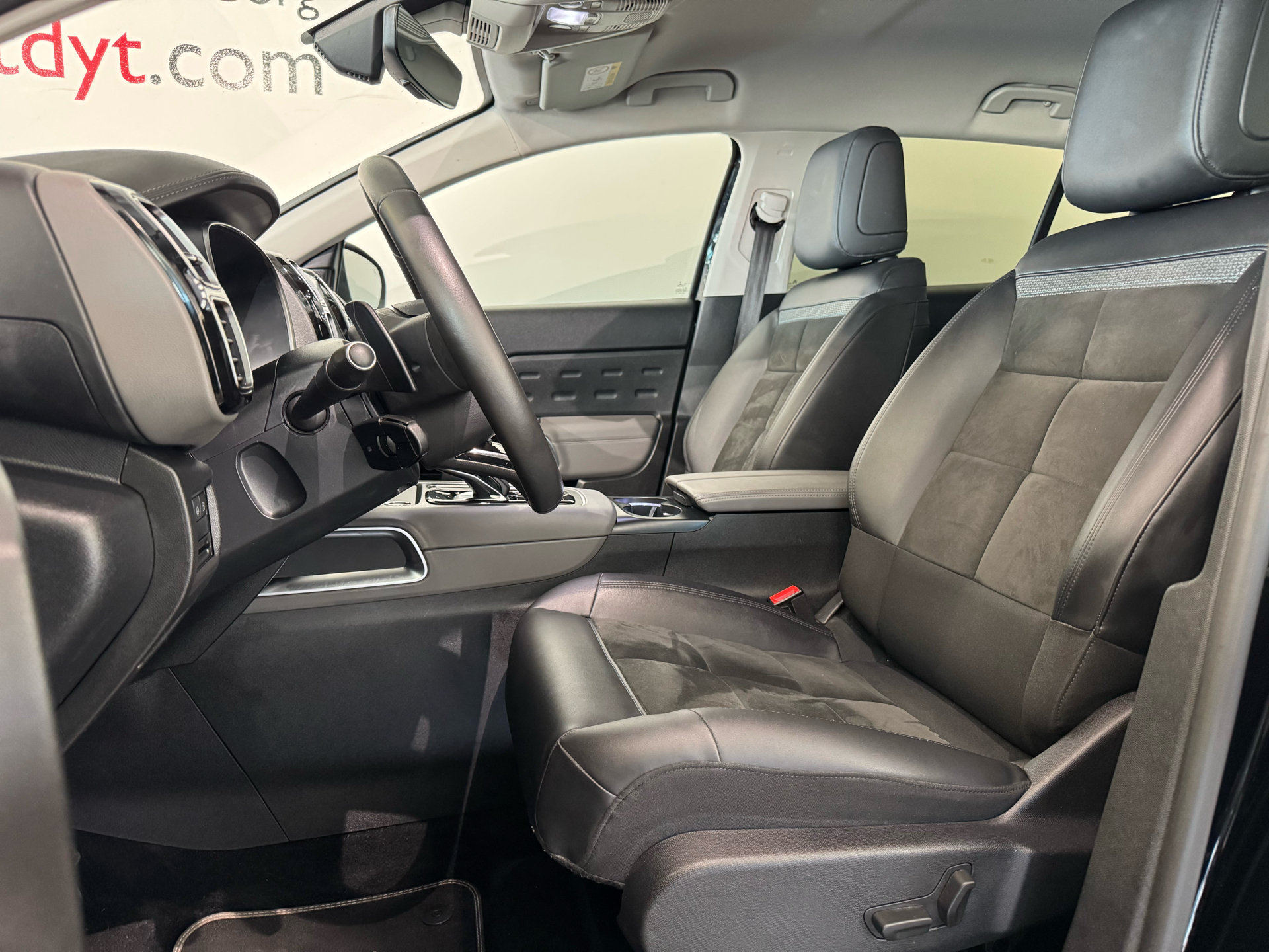 Billede af Citroën C5 Aircross 1,6 Plugin-hybrid Iconic Supreme EAT8 225HK 5d 8g Aut.
