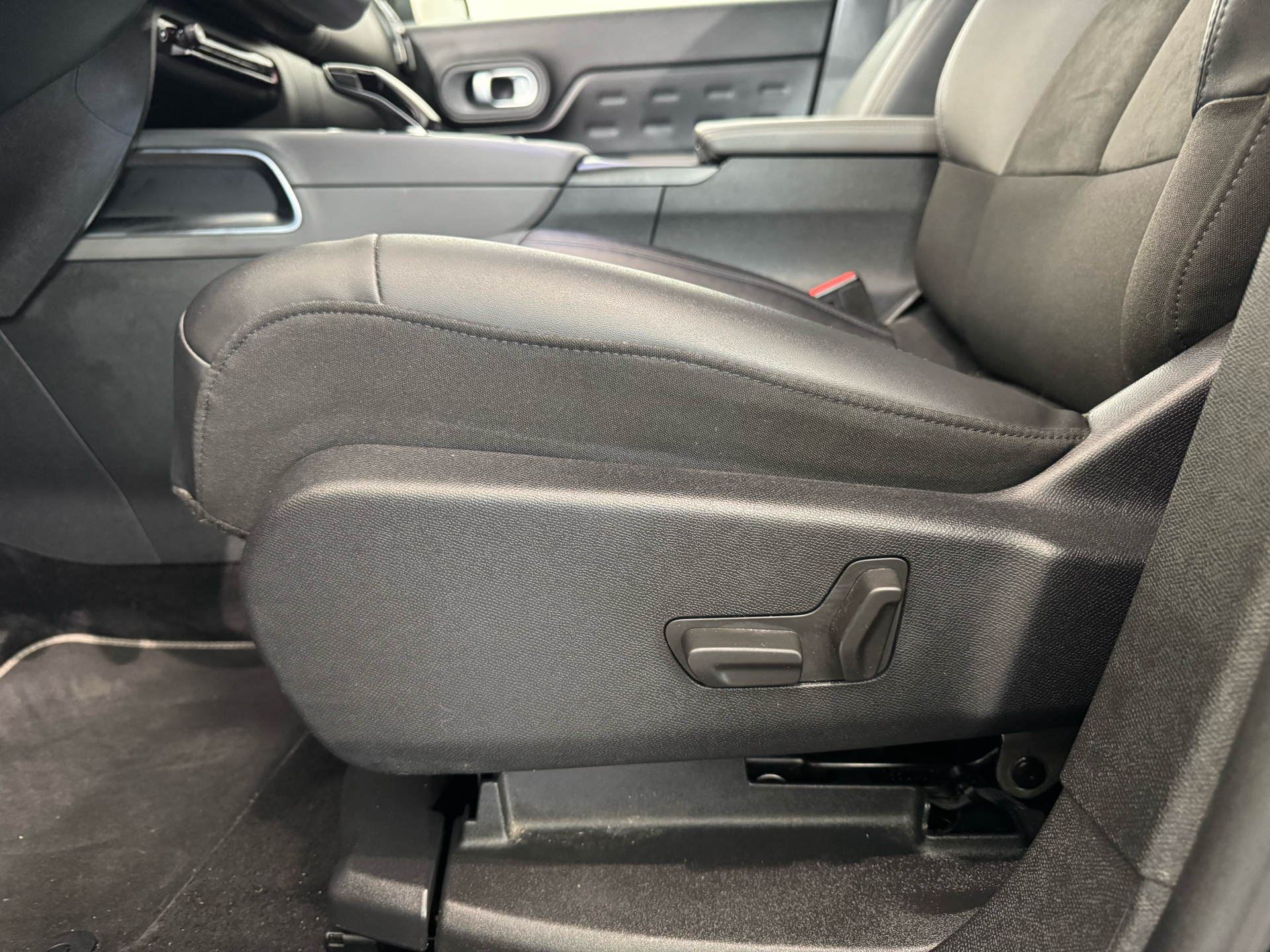 Billede af Citroën C5 Aircross 1,6 Plugin-hybrid Iconic Supreme EAT8 225HK 5d 8g Aut.