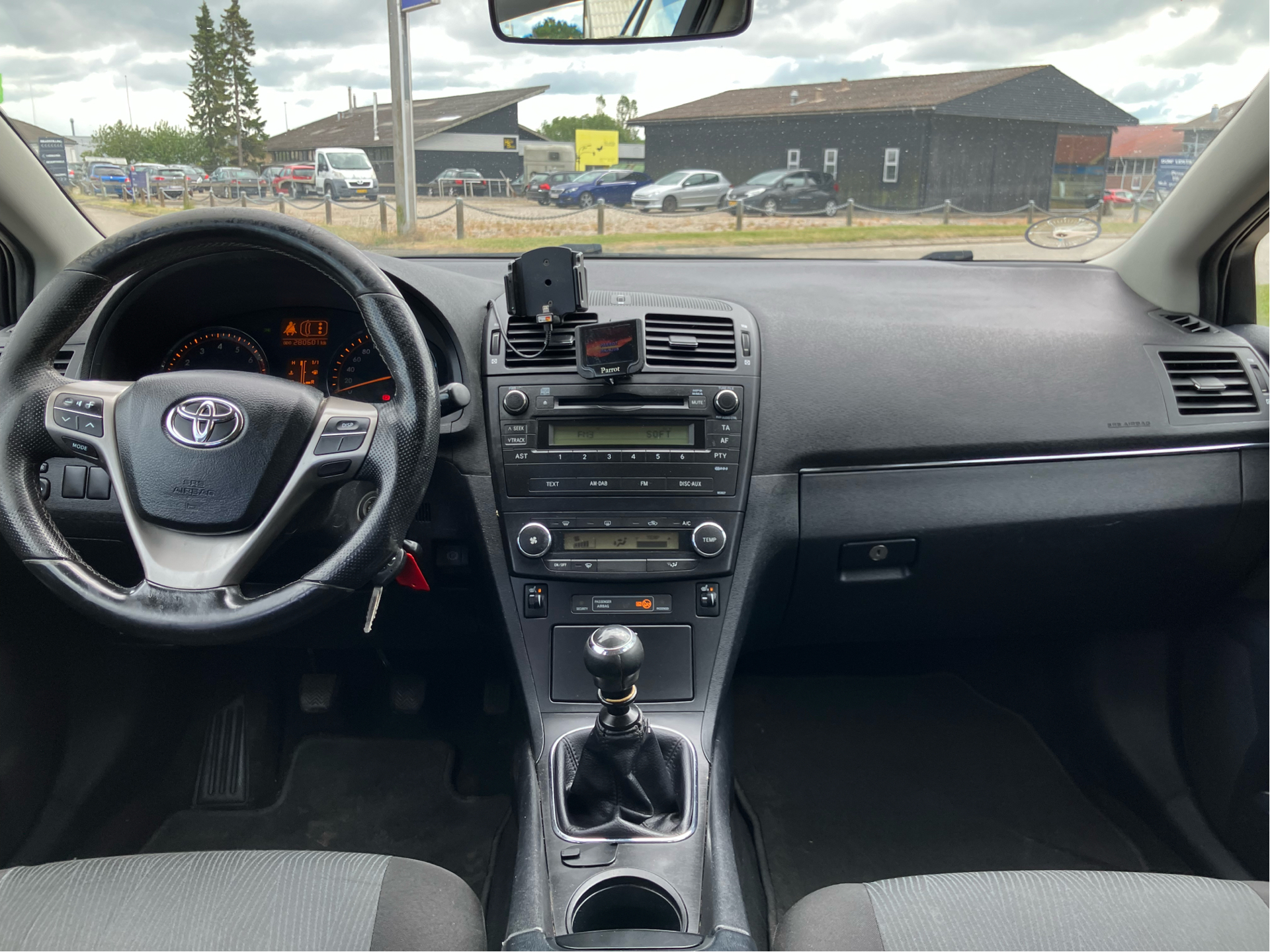 Billede af Toyota Avensis 1,6 VVT-I T1 132HK 6g