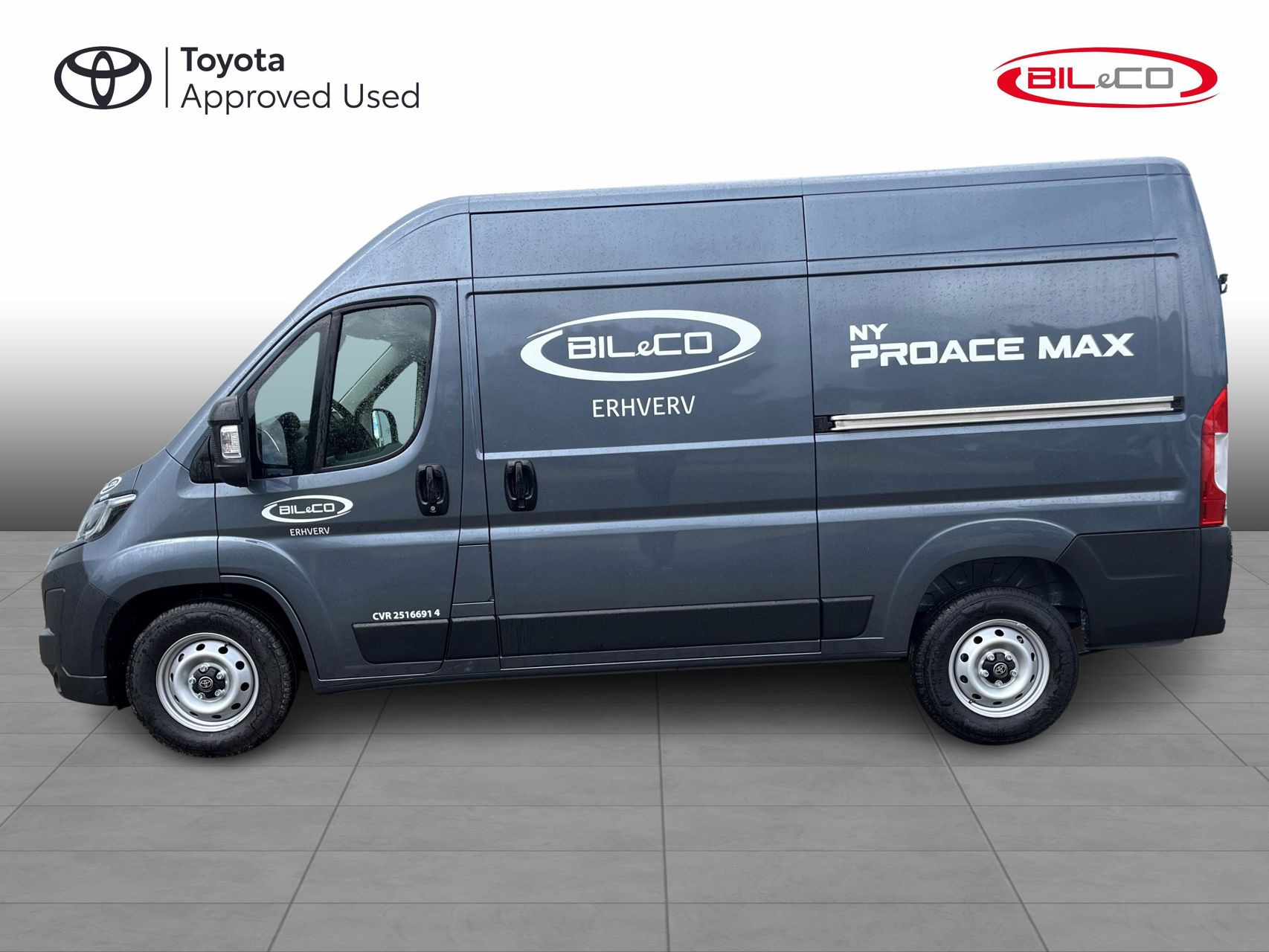 Billede af Toyota Proace Max Medium 2,2 D Comfort Master To skydedør m. højt tag 140HK Van 8g Aut.