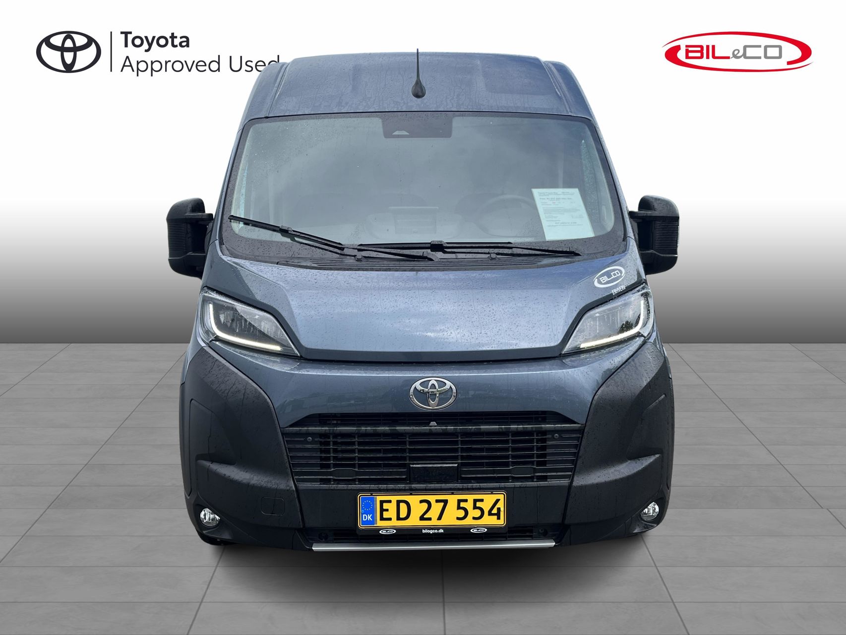Billede af Toyota Proace Max Medium 2,2 D Comfort Master To skydedør m. højt tag 140HK Van 8g Aut.