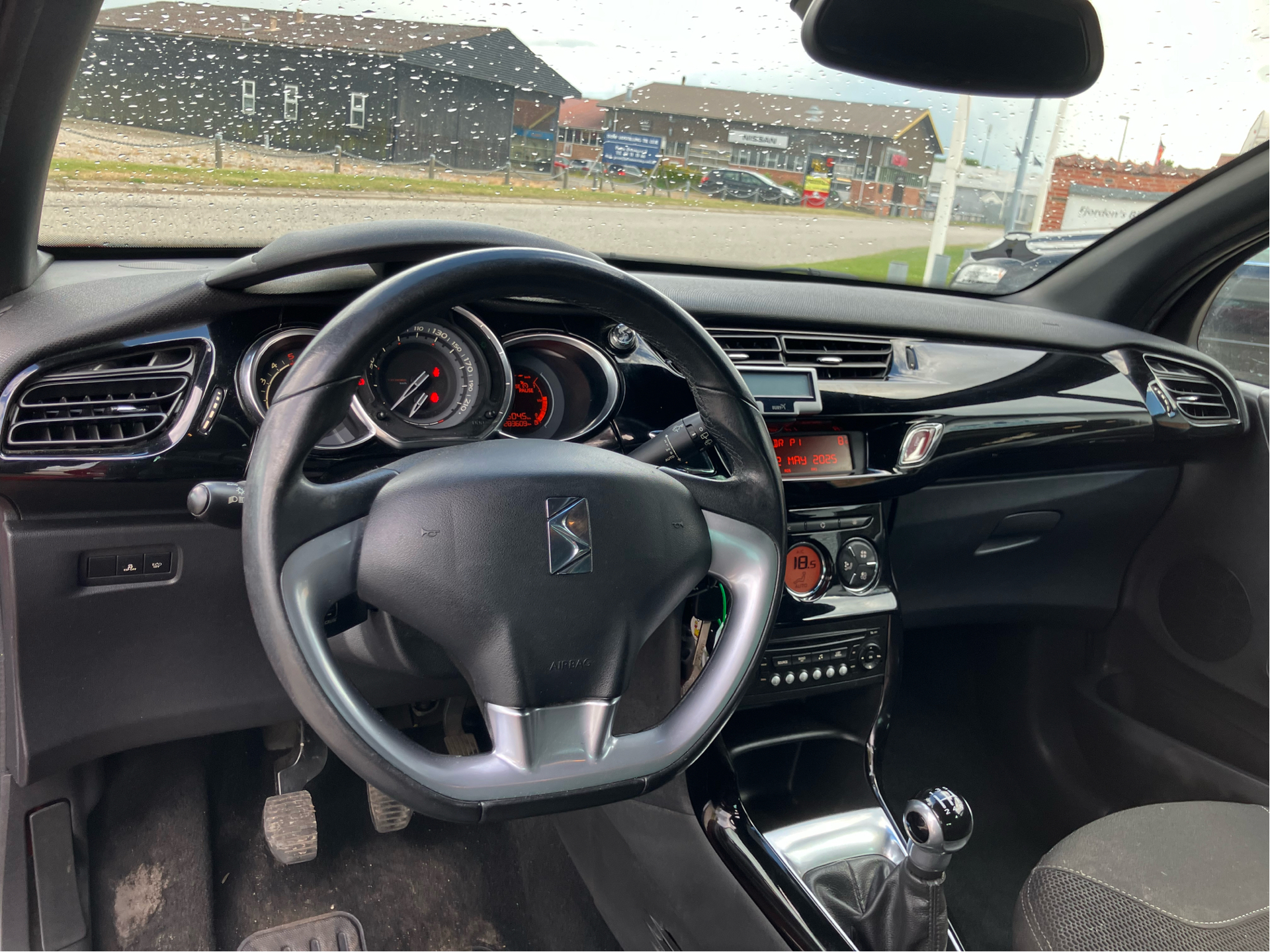 Billede af Citroën DS3 1,6 e-HDi Style 92HK 3d