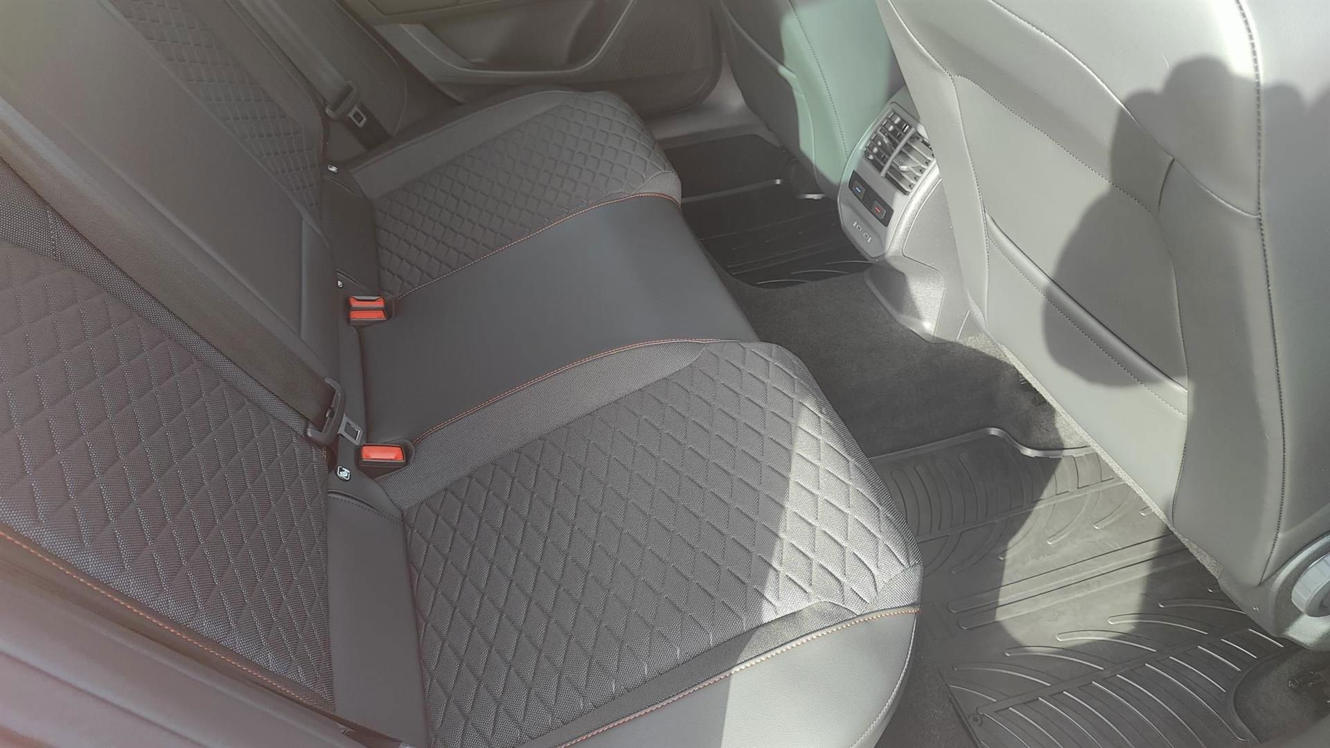 Billede af Seat Leon Sportstourer 1,4 e-Hybrid FR DSG 204HK Stc 6g Aut.