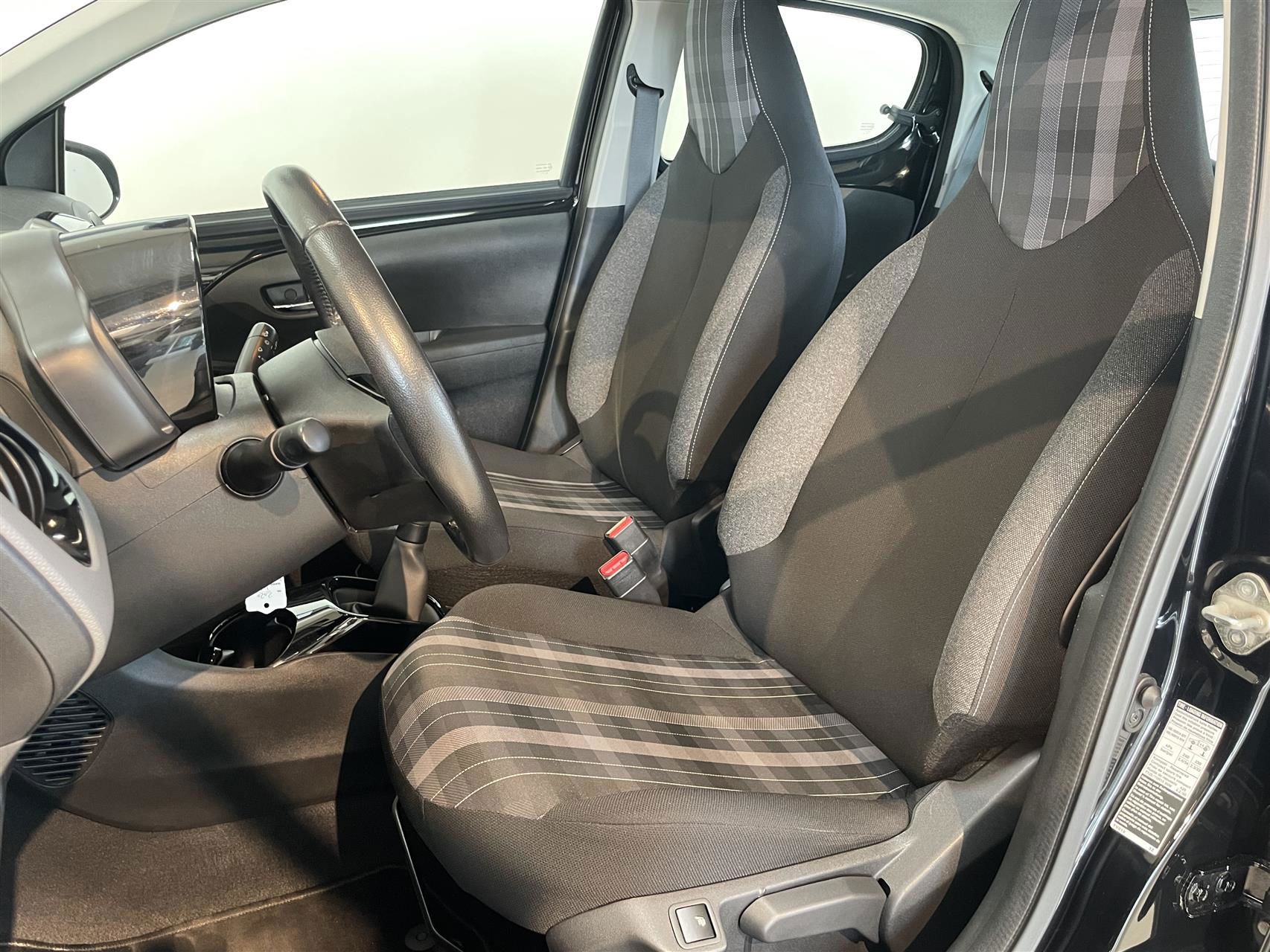 Billede af Peugeot 108 1,0 e-Vti Infinity M 72HK 5d