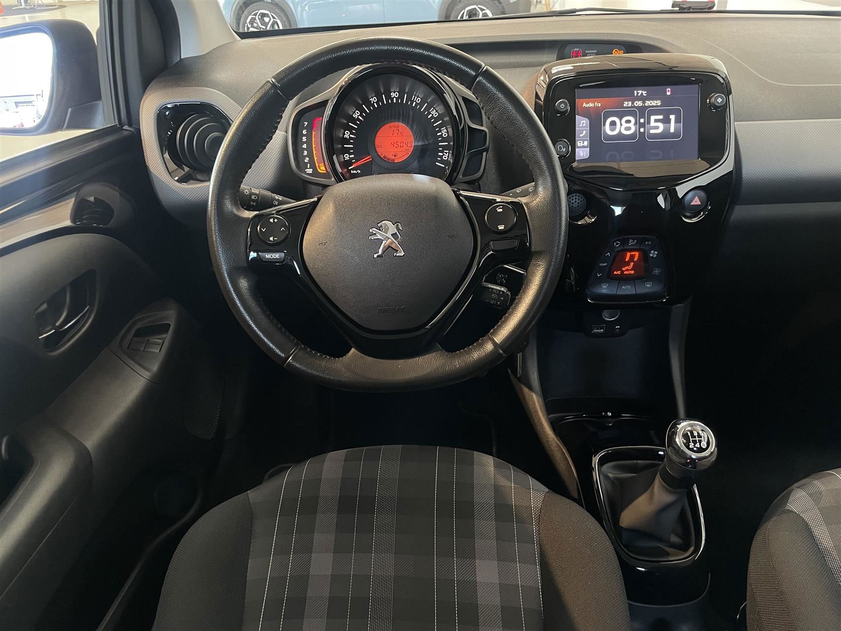 Billede af Peugeot 108 1,0 e-Vti Infinity M 72HK 5d