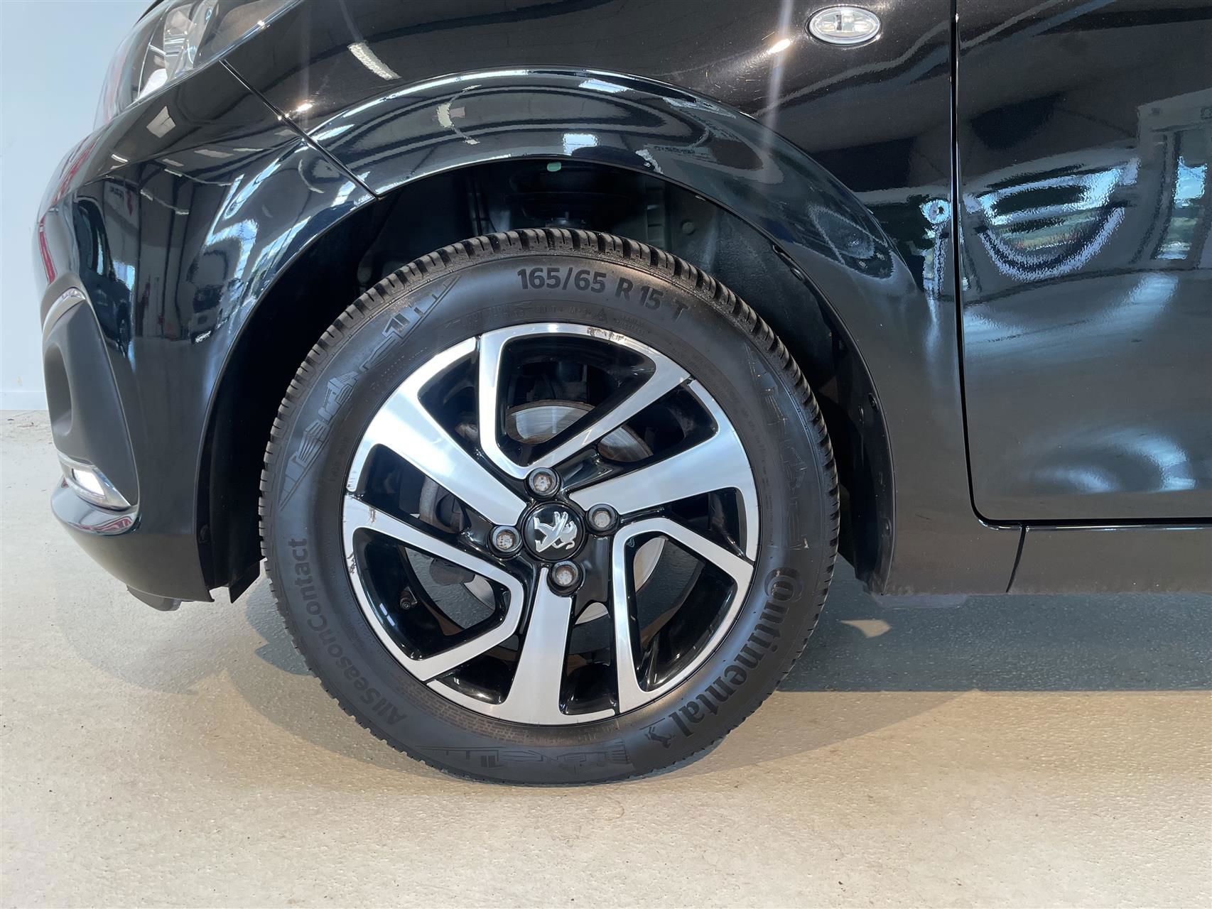 Billede af Peugeot 108 1,0 e-Vti Infinity M 72HK 5d