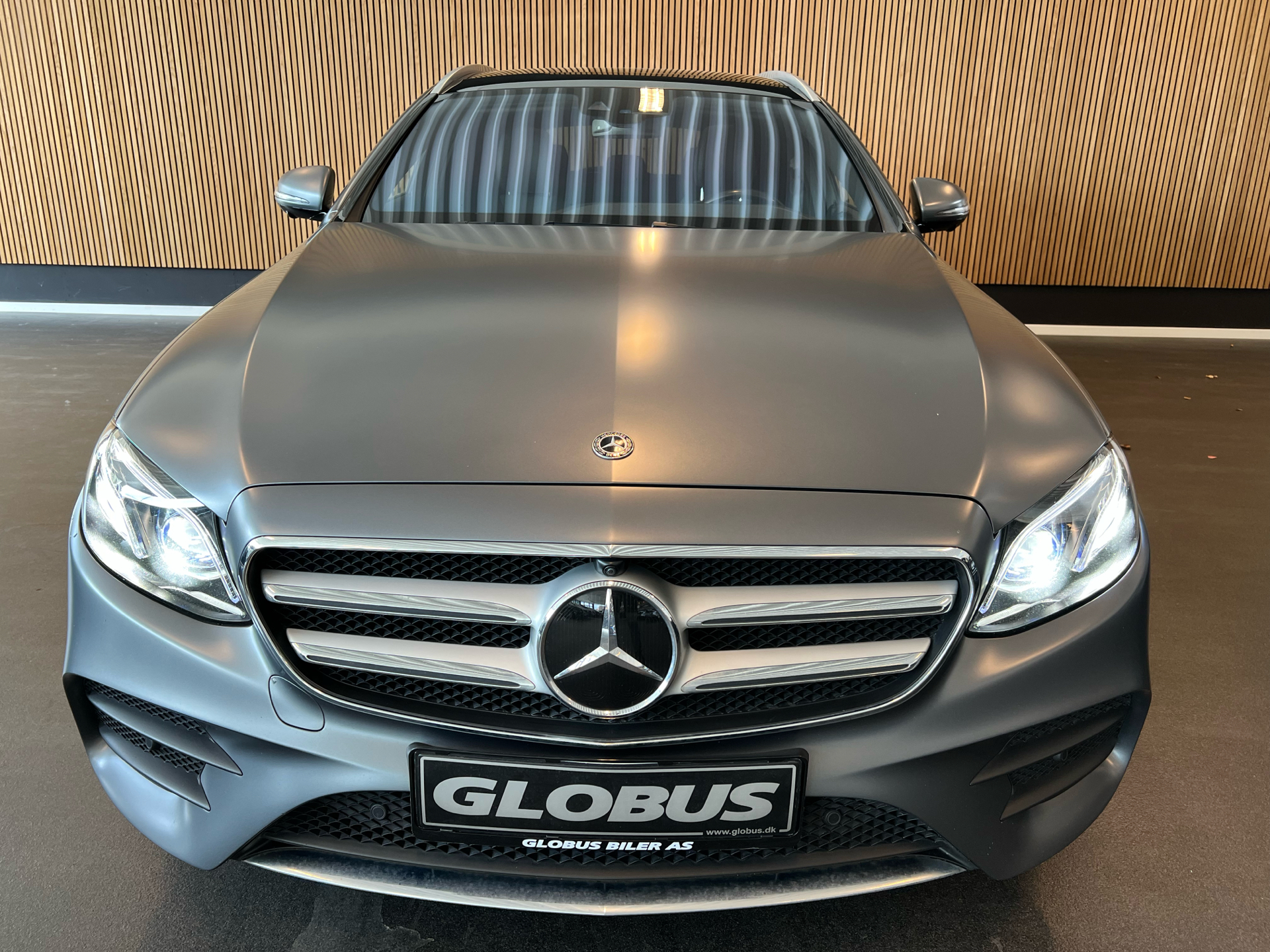 Billede af Mercedes-Benz E300 de T 2,0 Plugin-hybrid 9G-Tronic 316HK Stc Aut.