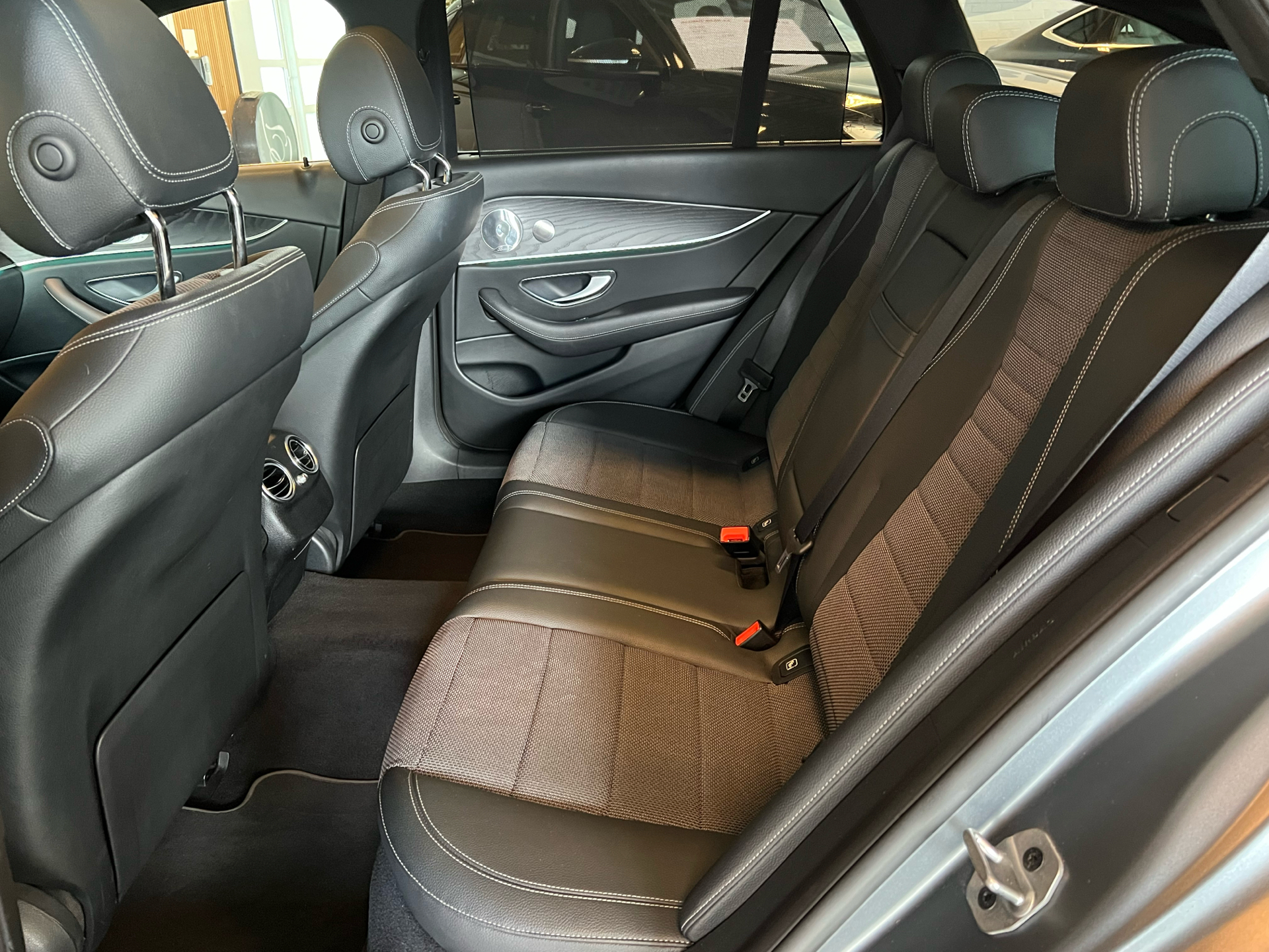 Billede af Mercedes-Benz E300 de T 2,0 Plugin-hybrid 9G-Tronic 316HK Stc Aut.
