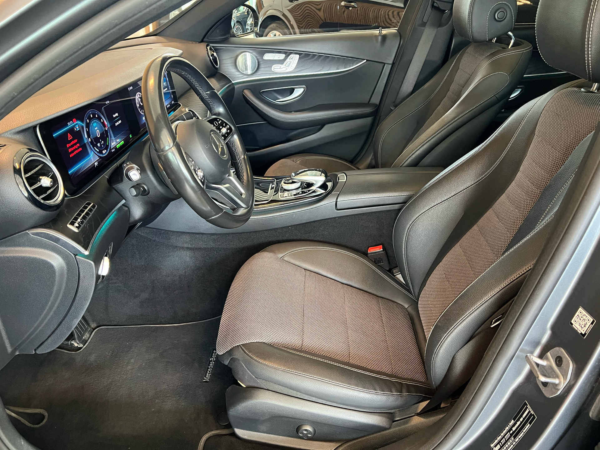 Billede af Mercedes-Benz E300 de T 2,0 Plugin-hybrid 9G-Tronic 316HK Stc Aut.